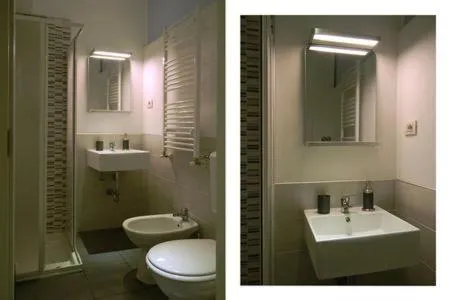 Shower in Forum Guest House FREE Private Parking