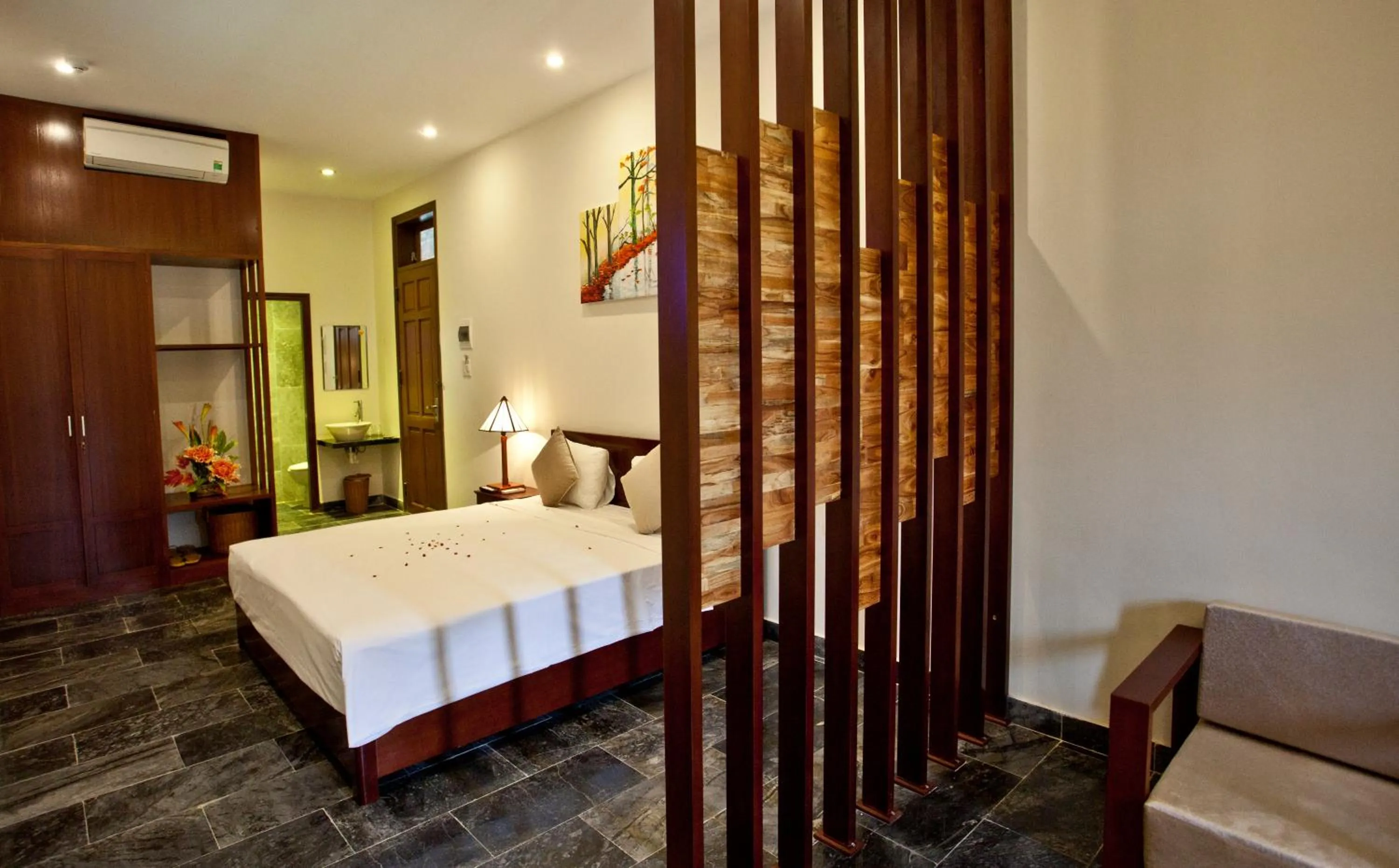 Bed in Hoi An TNT Villa