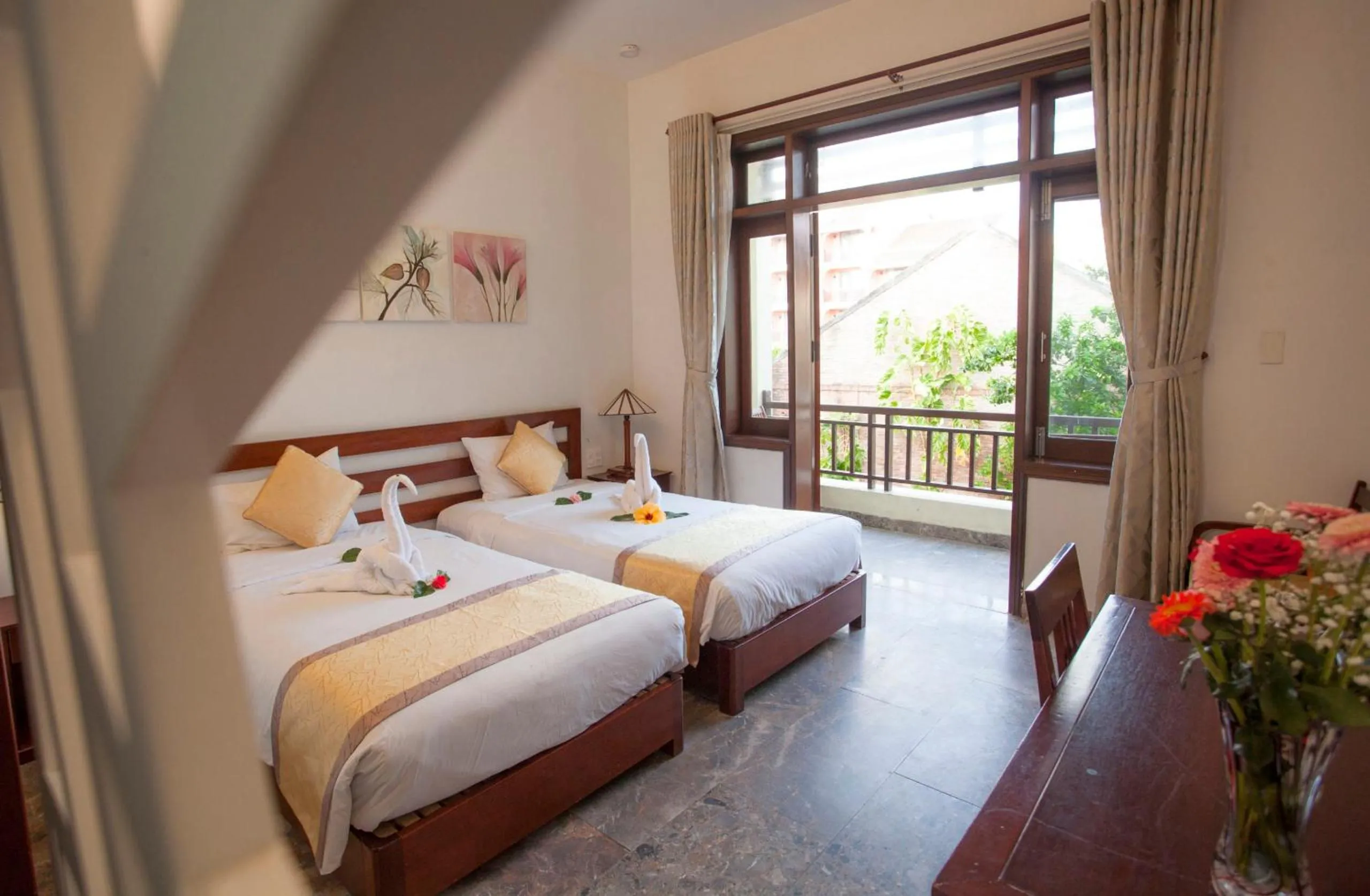 Bed in Hoi An TNT Villa