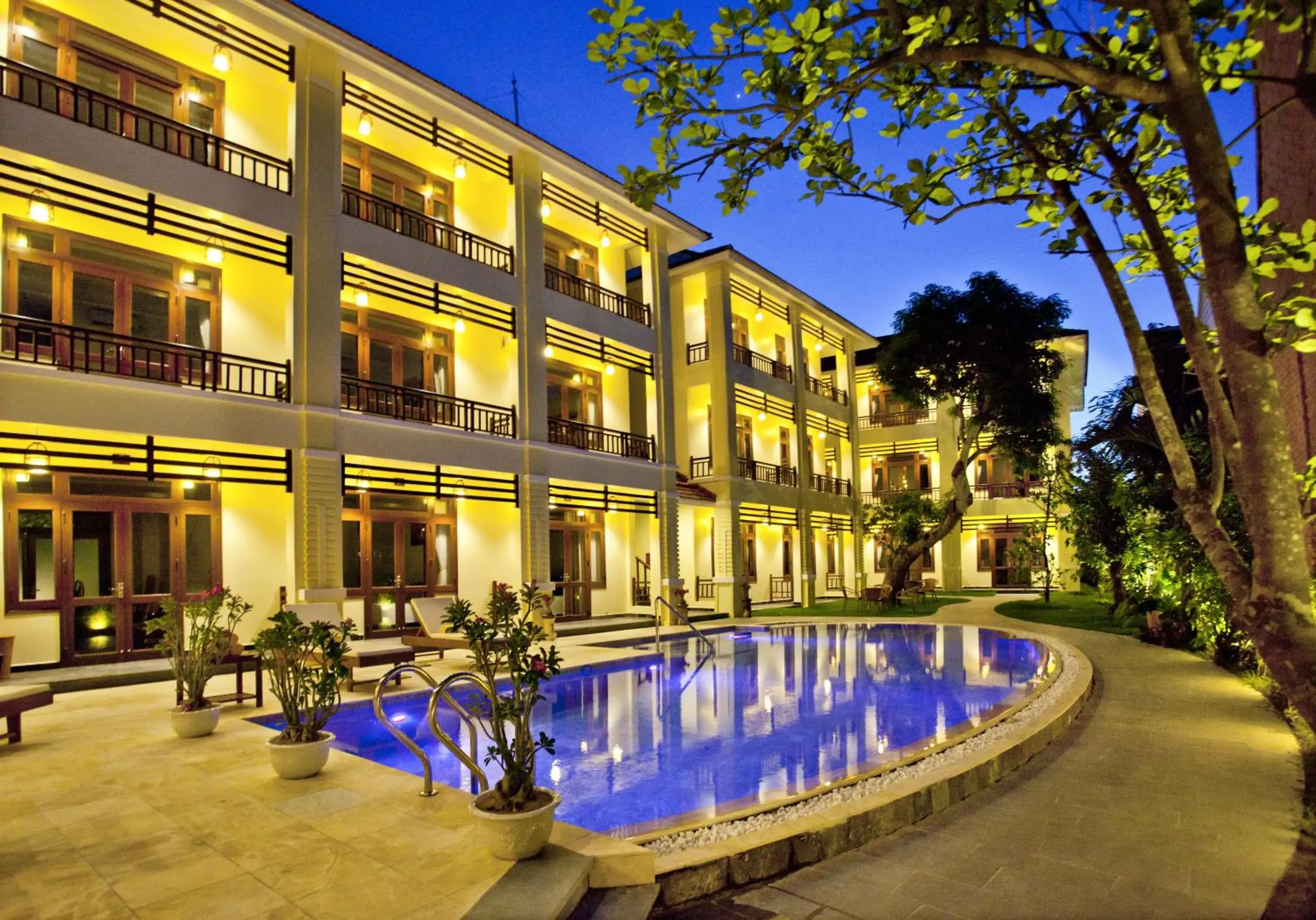 Pool view in Hoi An TNT Villa Pool view in Hoi An TNT Villa