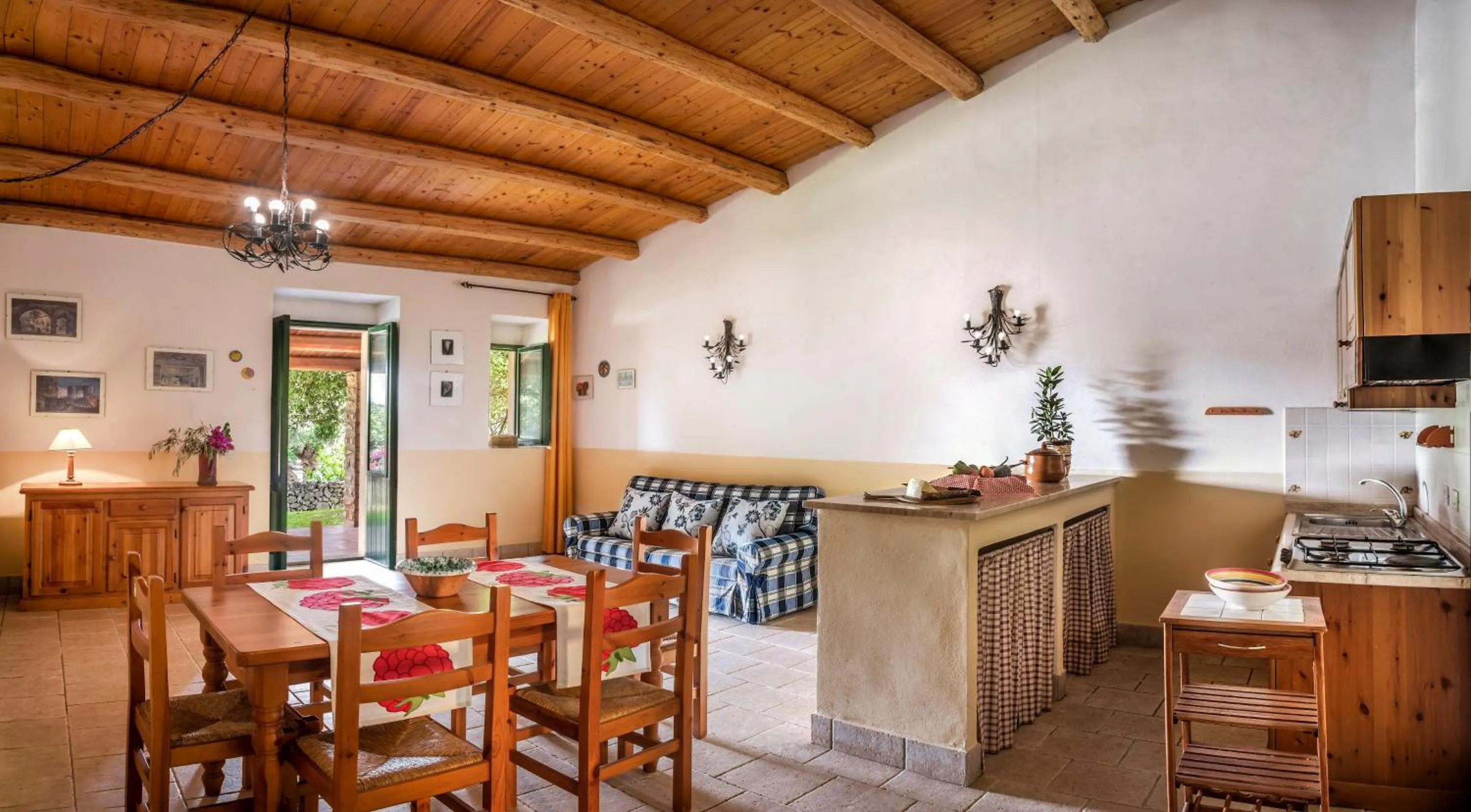 Apartment with Pool View  in Agriturismo Borgo degli ulivi