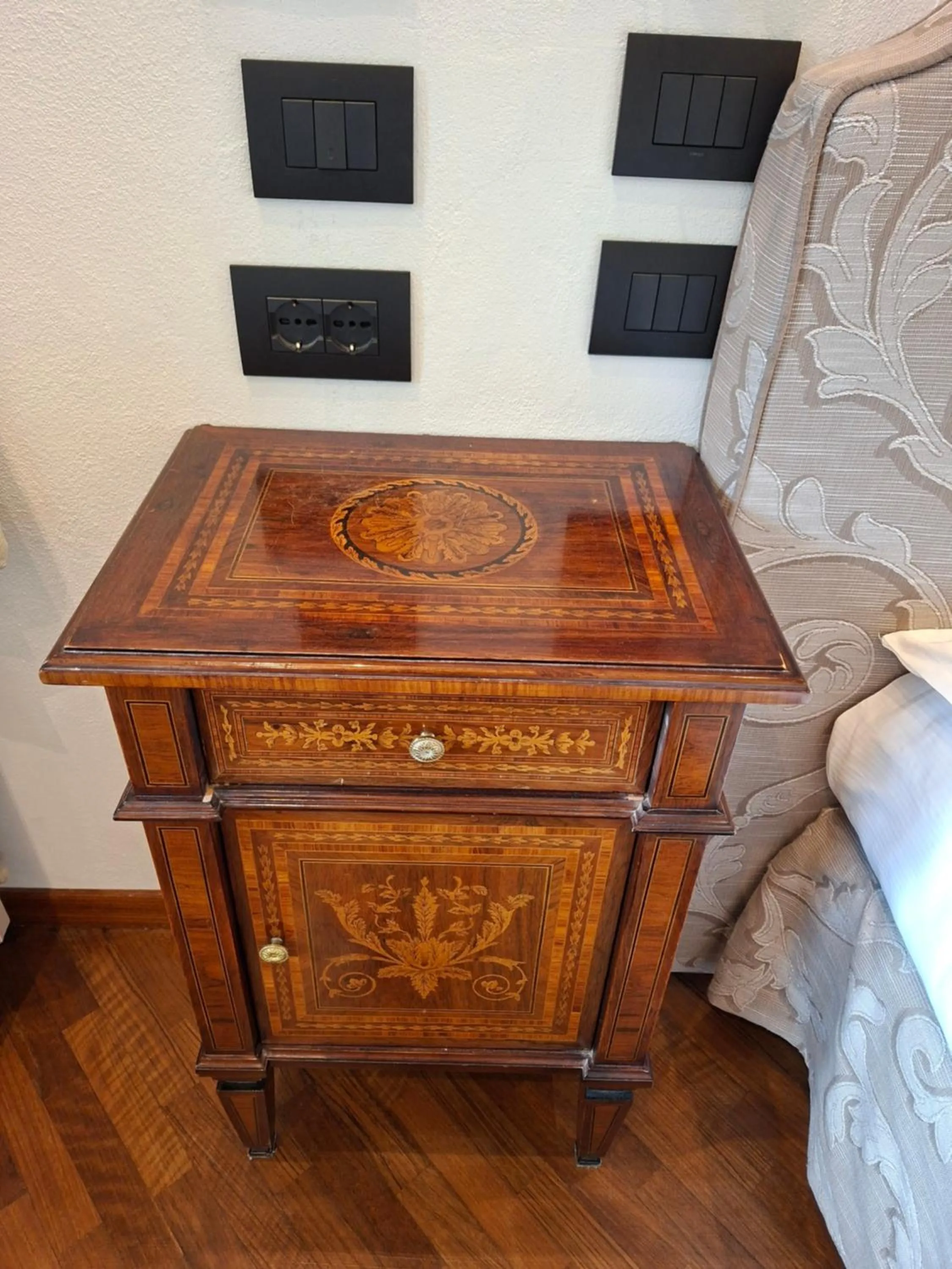 Decorative detail in Relais I Due Roccoli