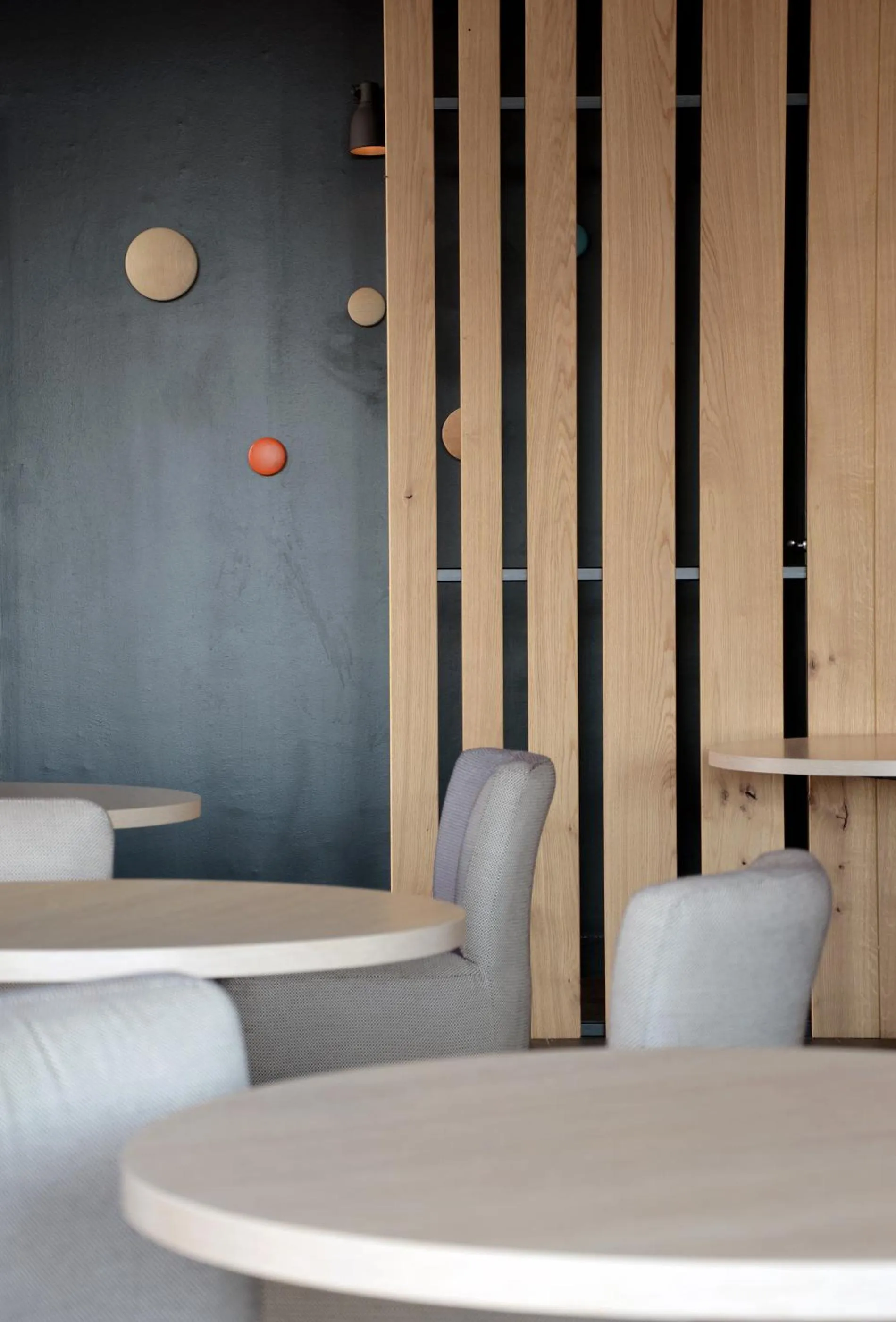 Lobby or reception in Logis Hotel Du Port