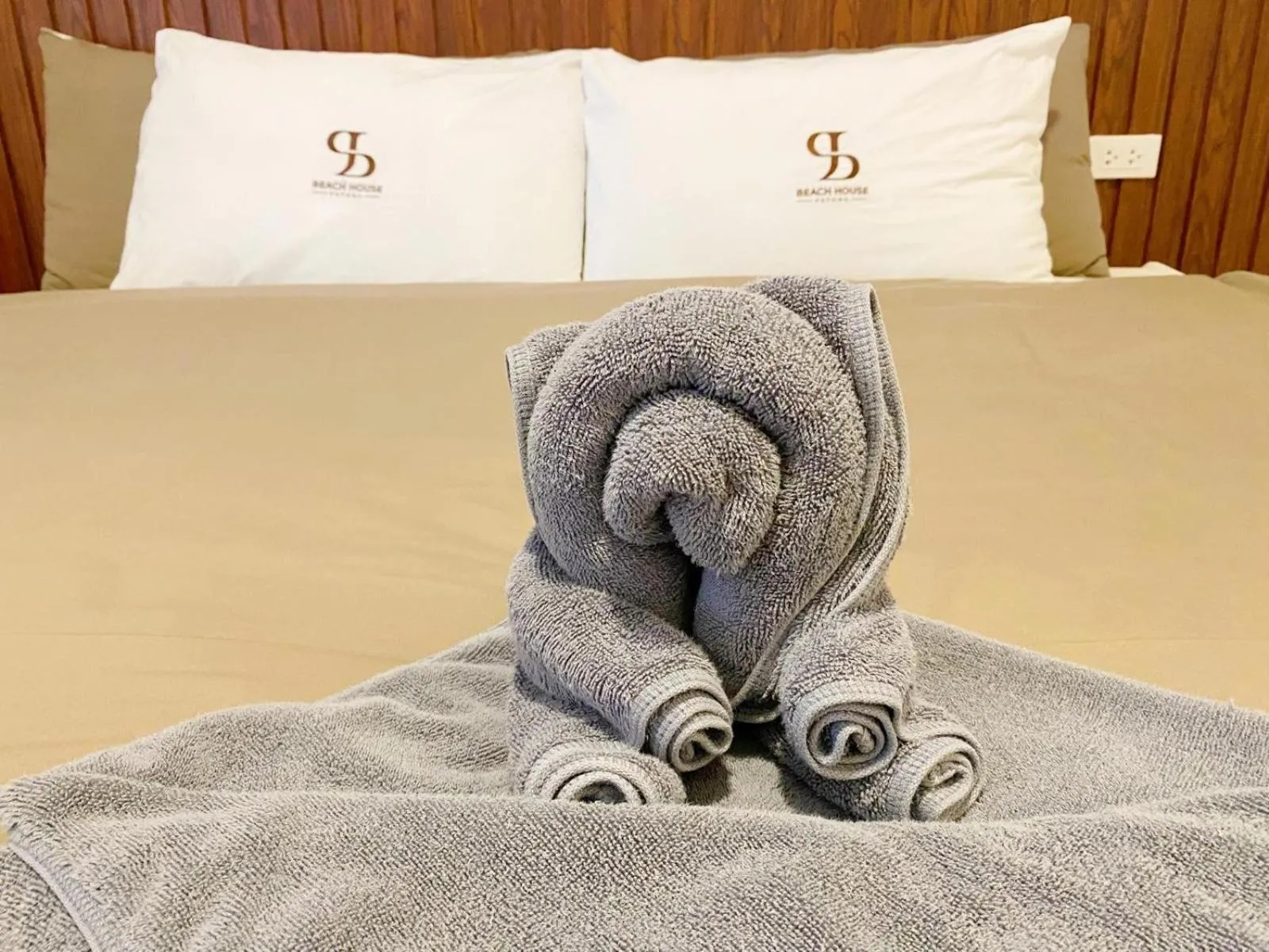 Decorative detail, Bed in SJ Beach House Patong