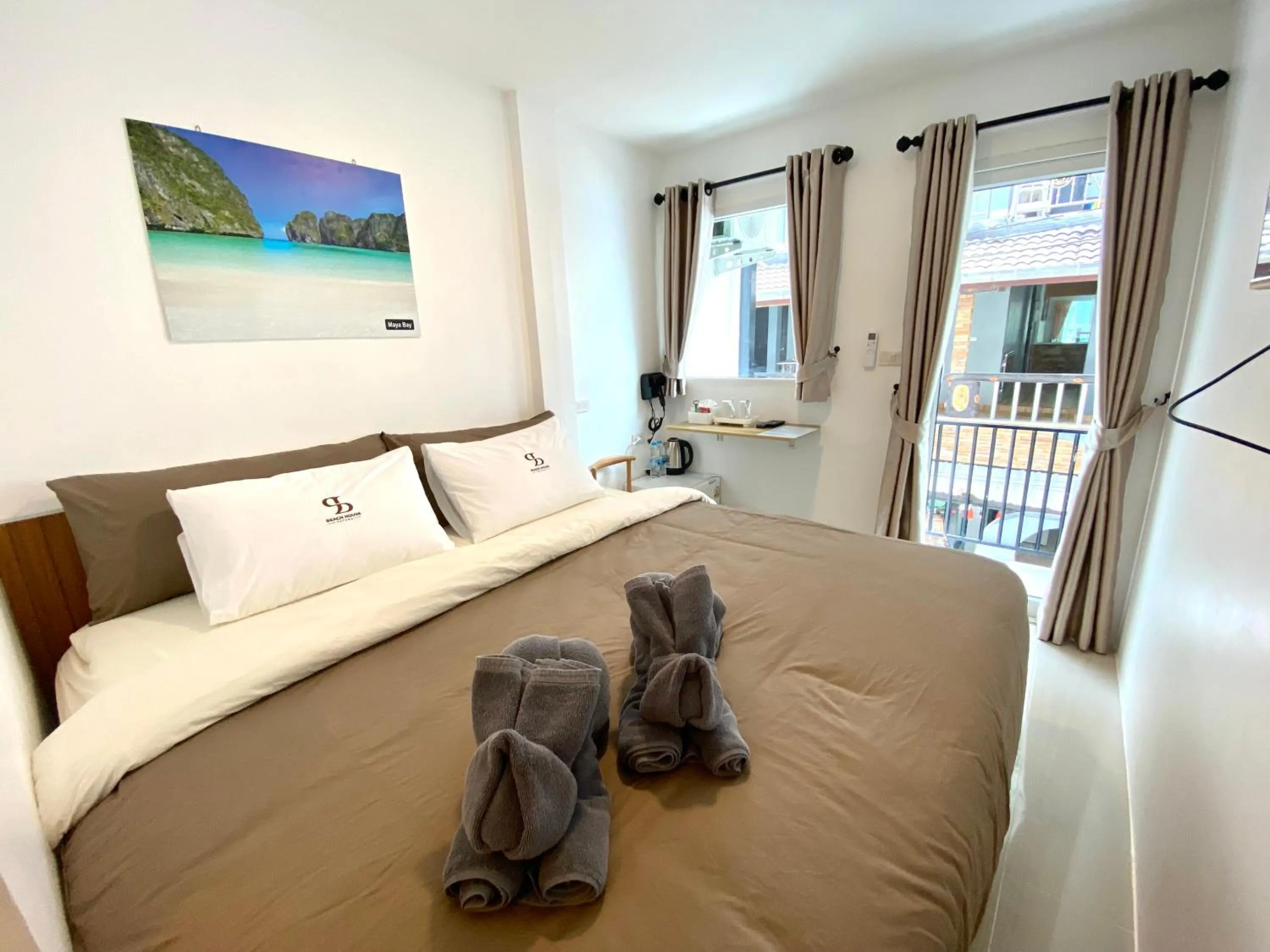 Bed in SJ Beach House Patong