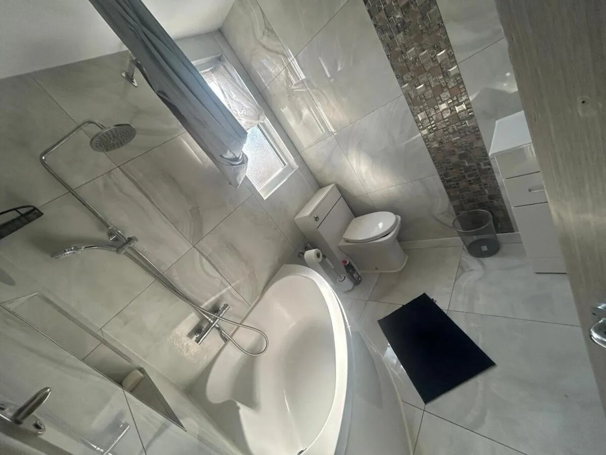 Bathroom in Tooting Stays