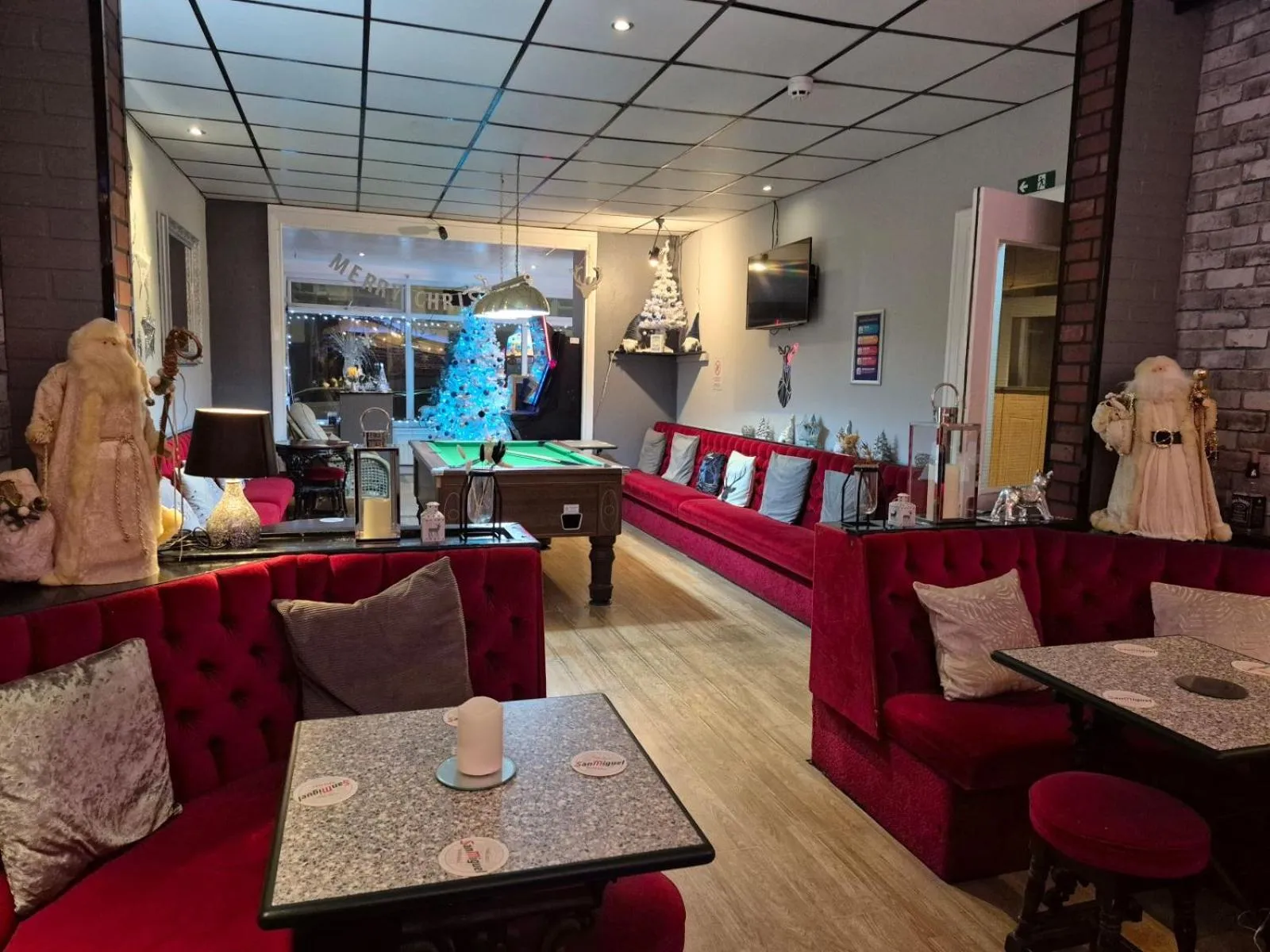 Lounge or bar in MyRoomz Silver Strand Hotel