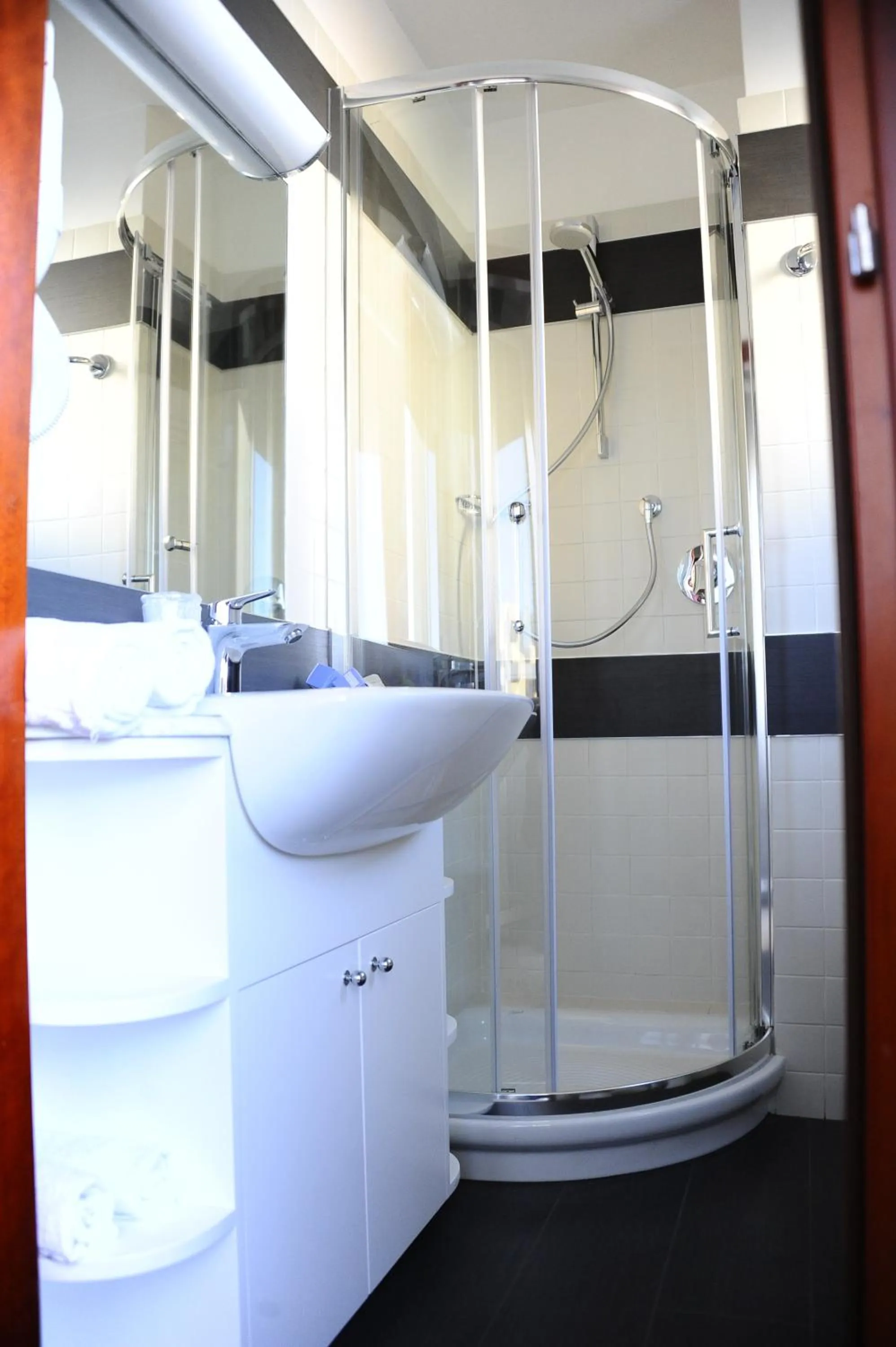 Shower in Hotel Metropol