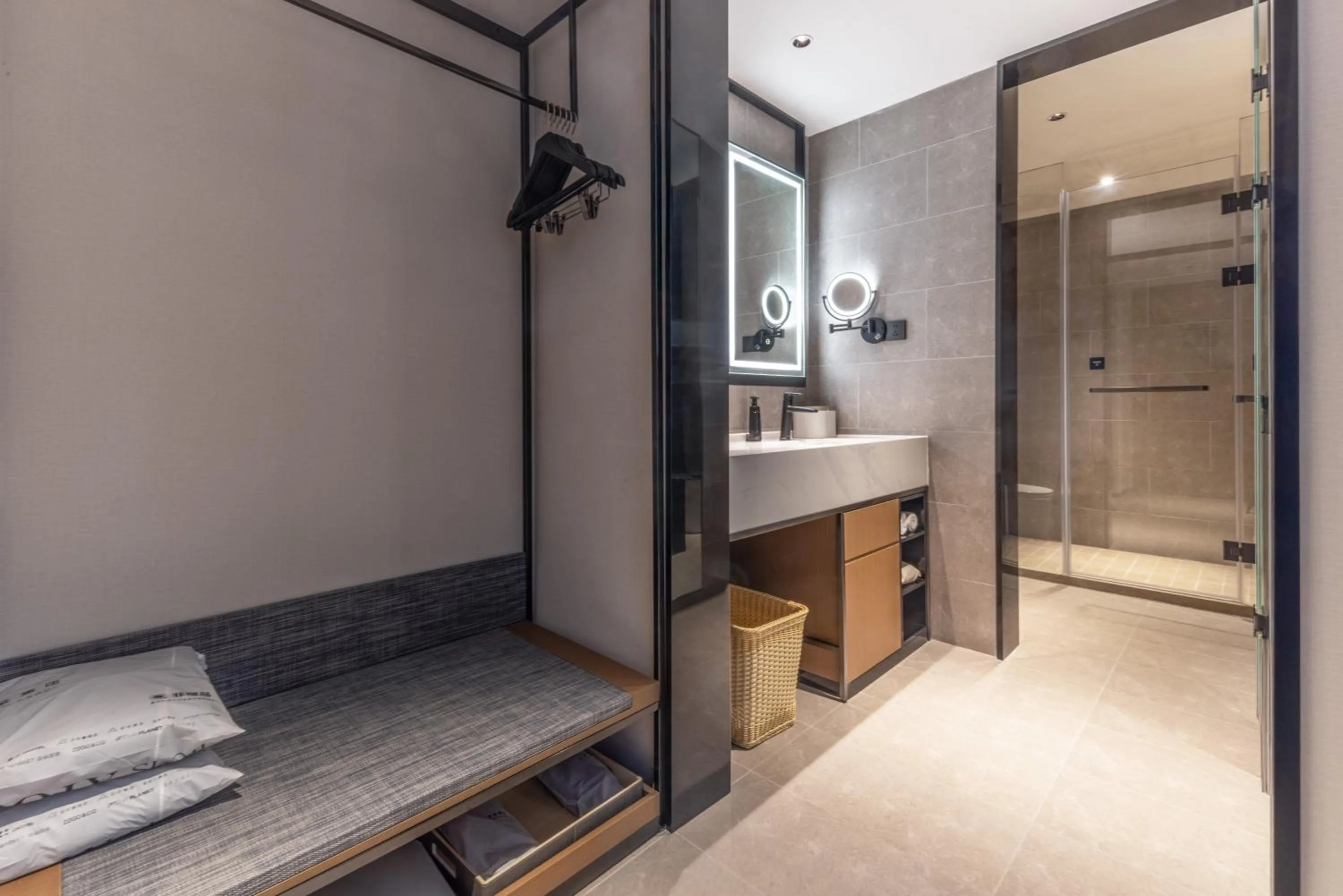 Atour Hotel Hangzhou Xiaoshan Airport Airport Town