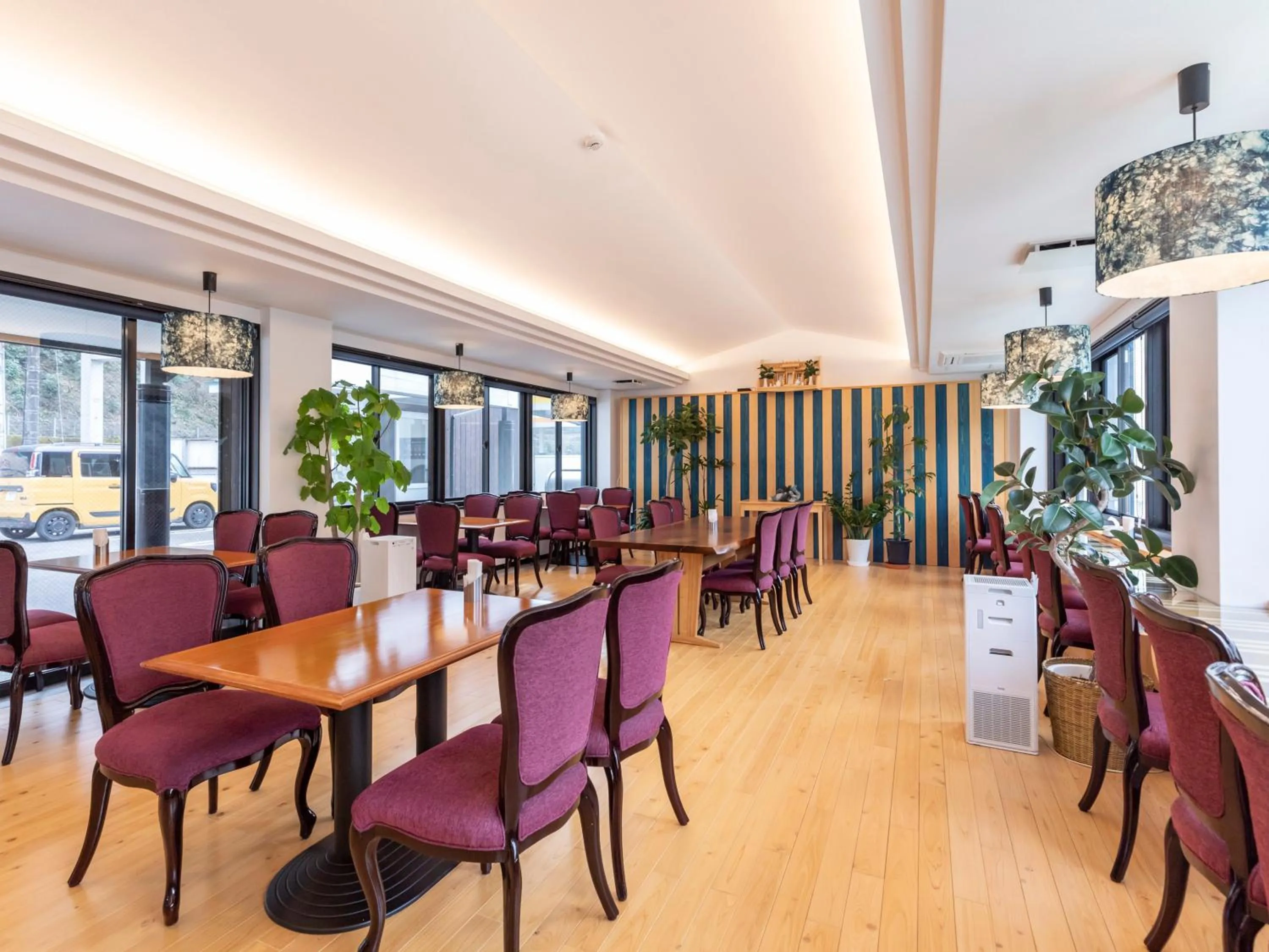 Restaurant/places to eat in Business Hotel Awaikeda Eleven 2