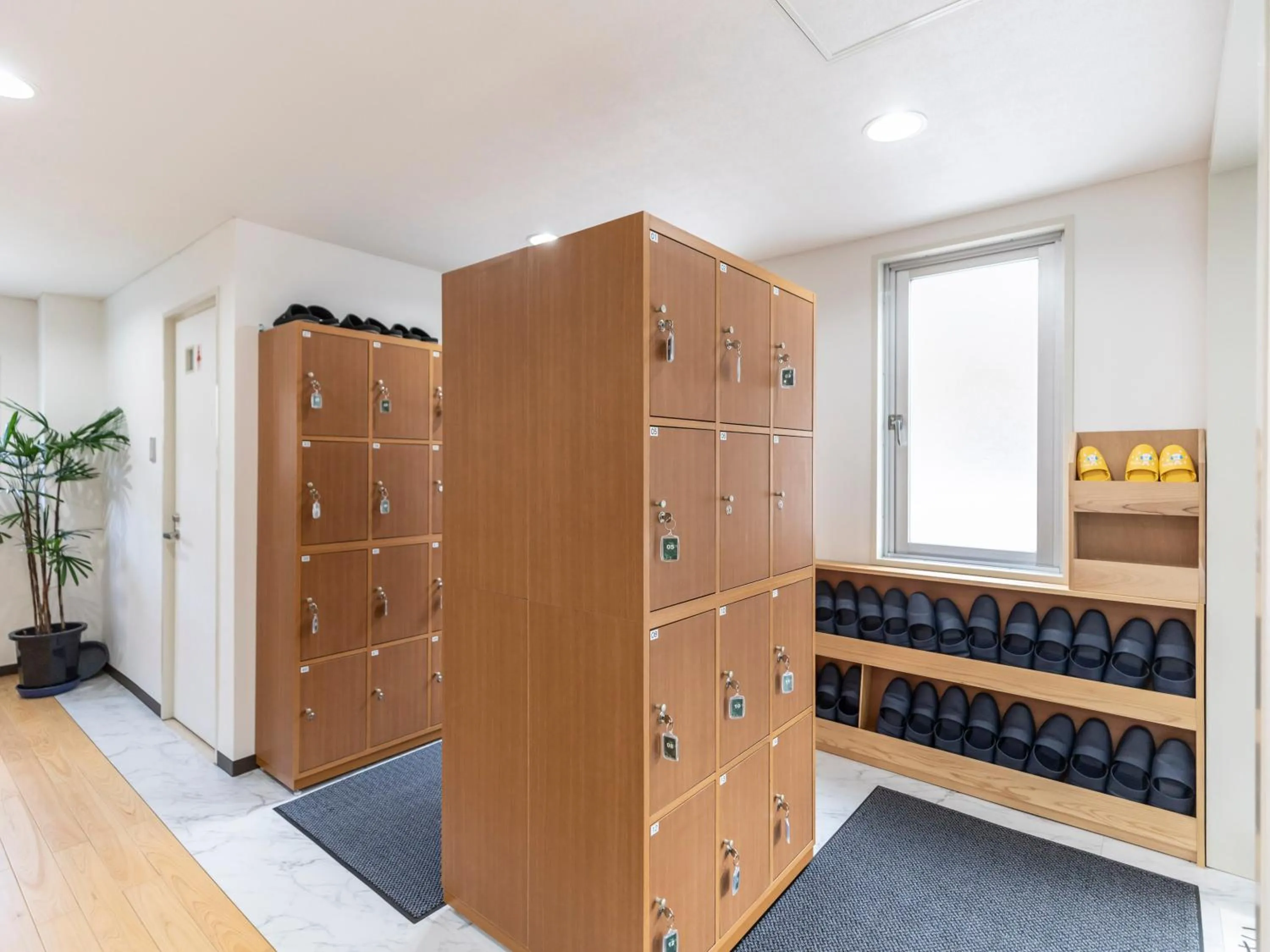 Facade/entrance in Business Hotel Awaikeda Eleven 2