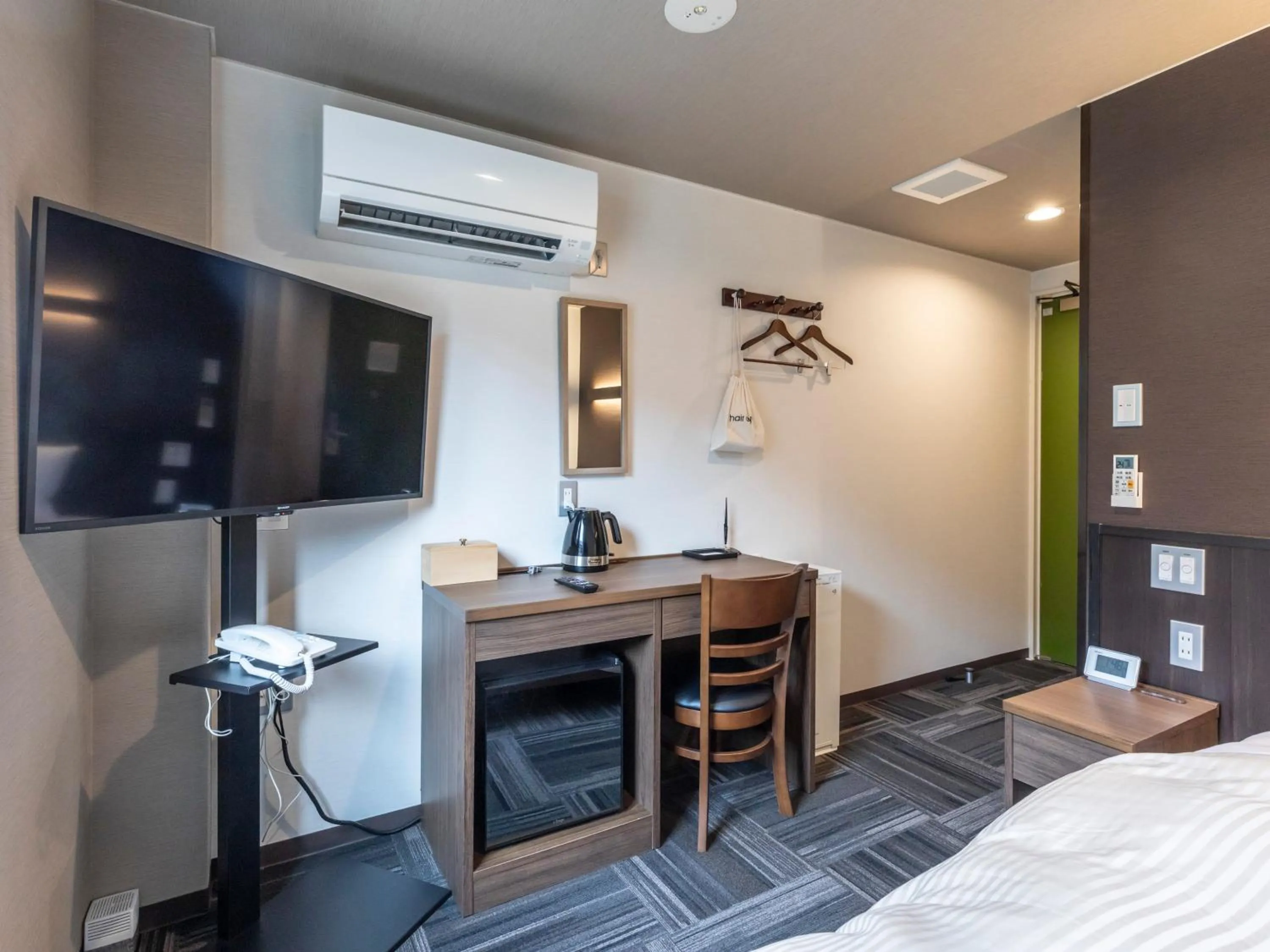 Bed in Business Hotel Awaikeda Eleven 2