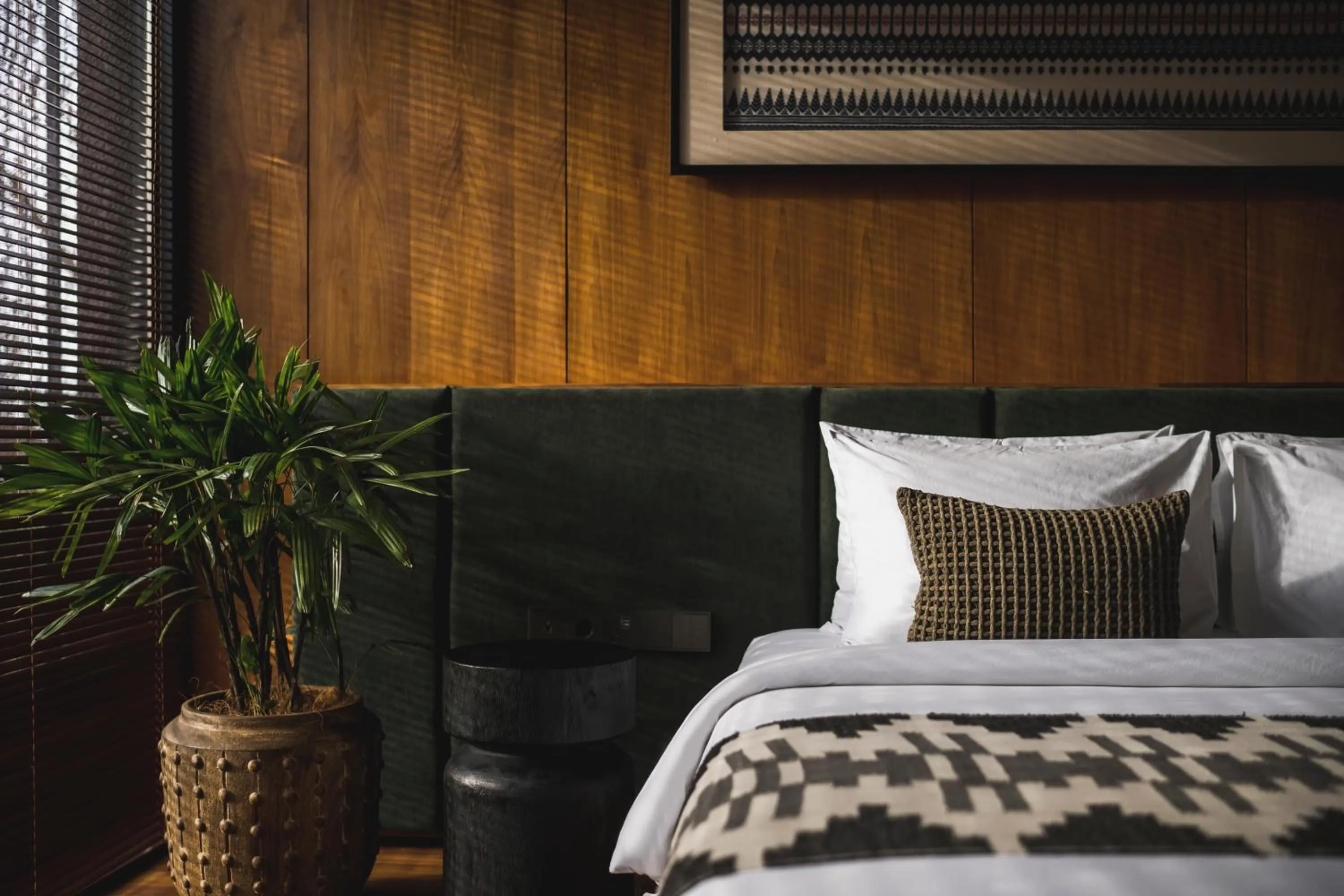 Bed in iSuite by Ekosistem