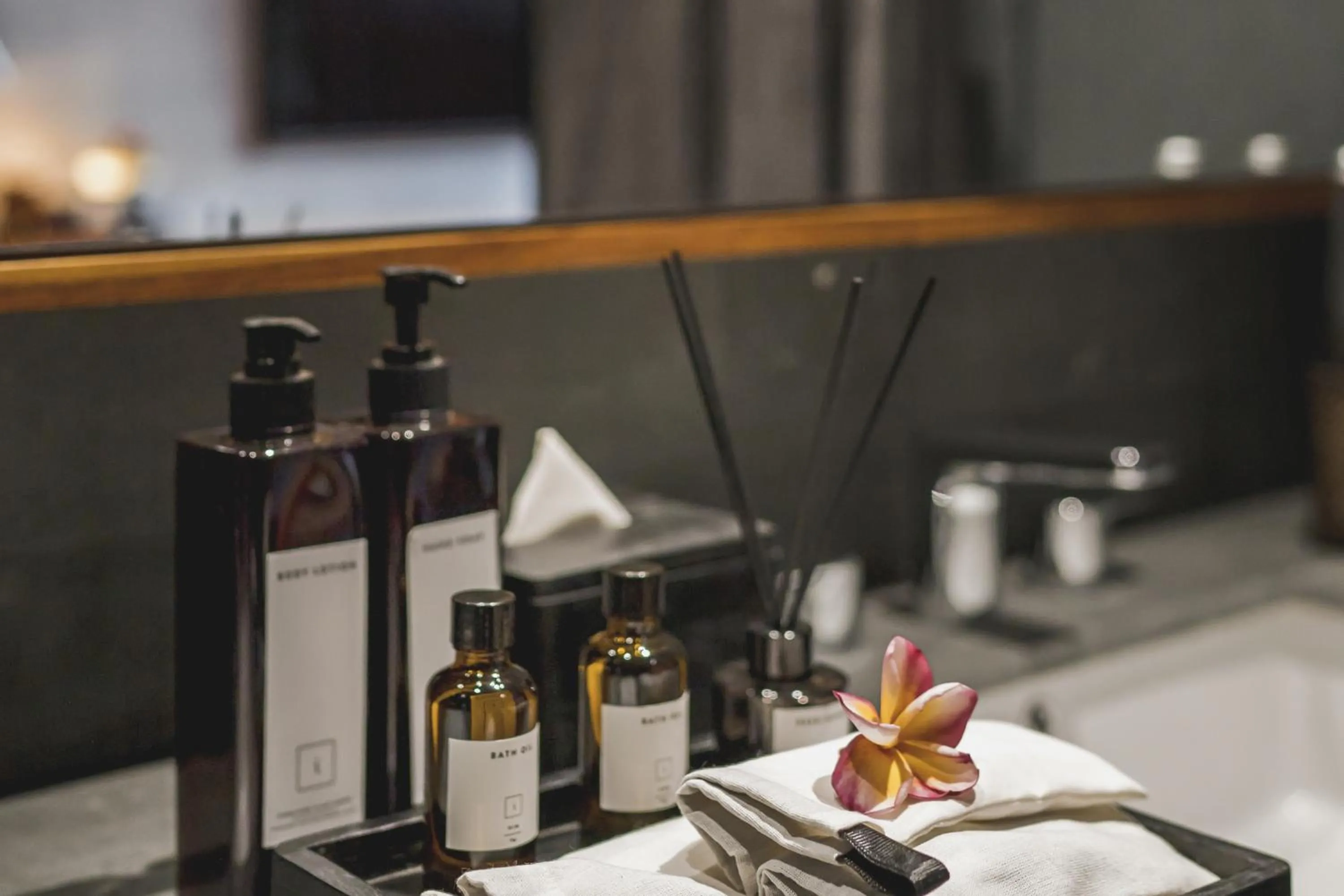 Bathroom in iSuite by Ekosistem