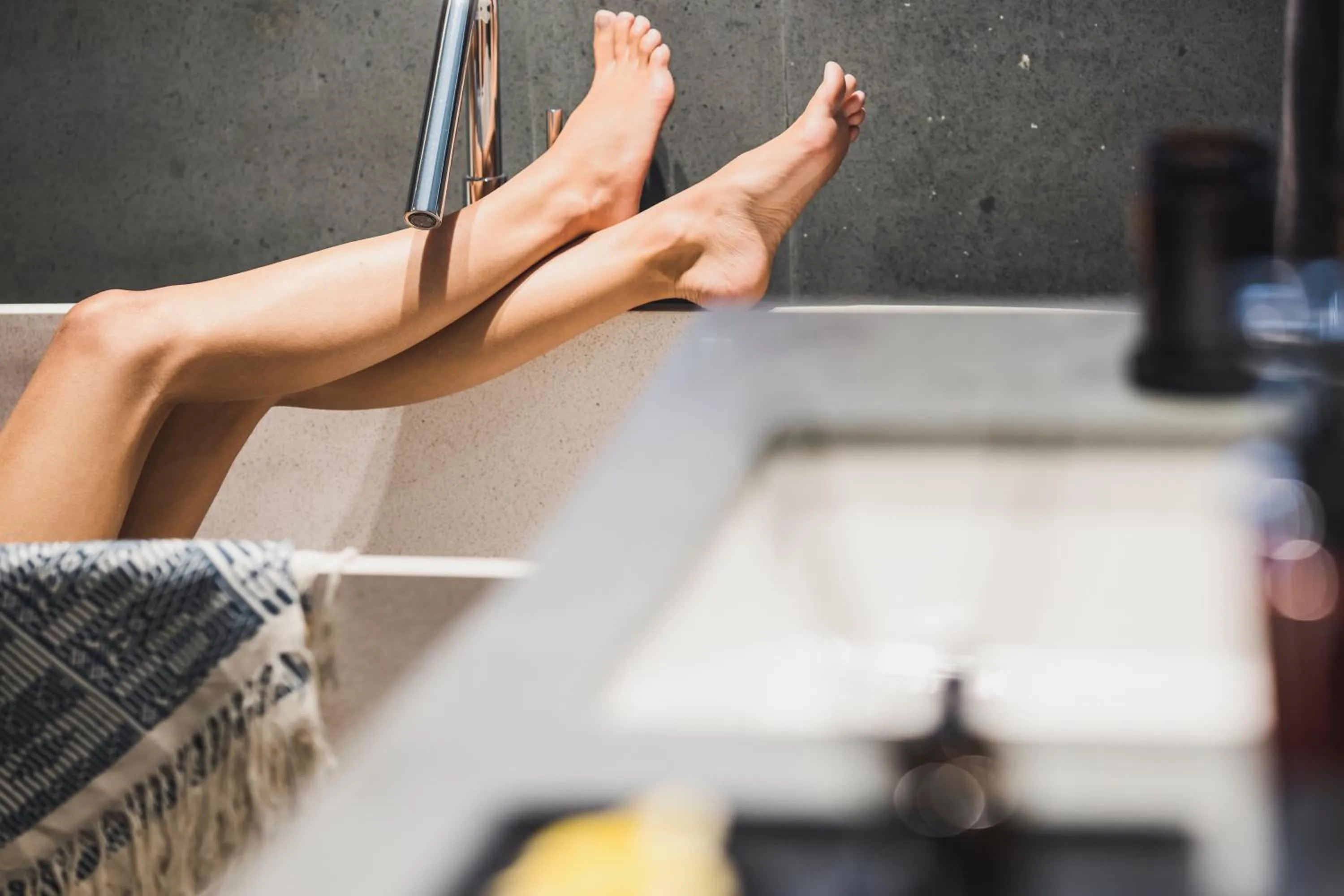 Massage in iSuite by Ekosistem