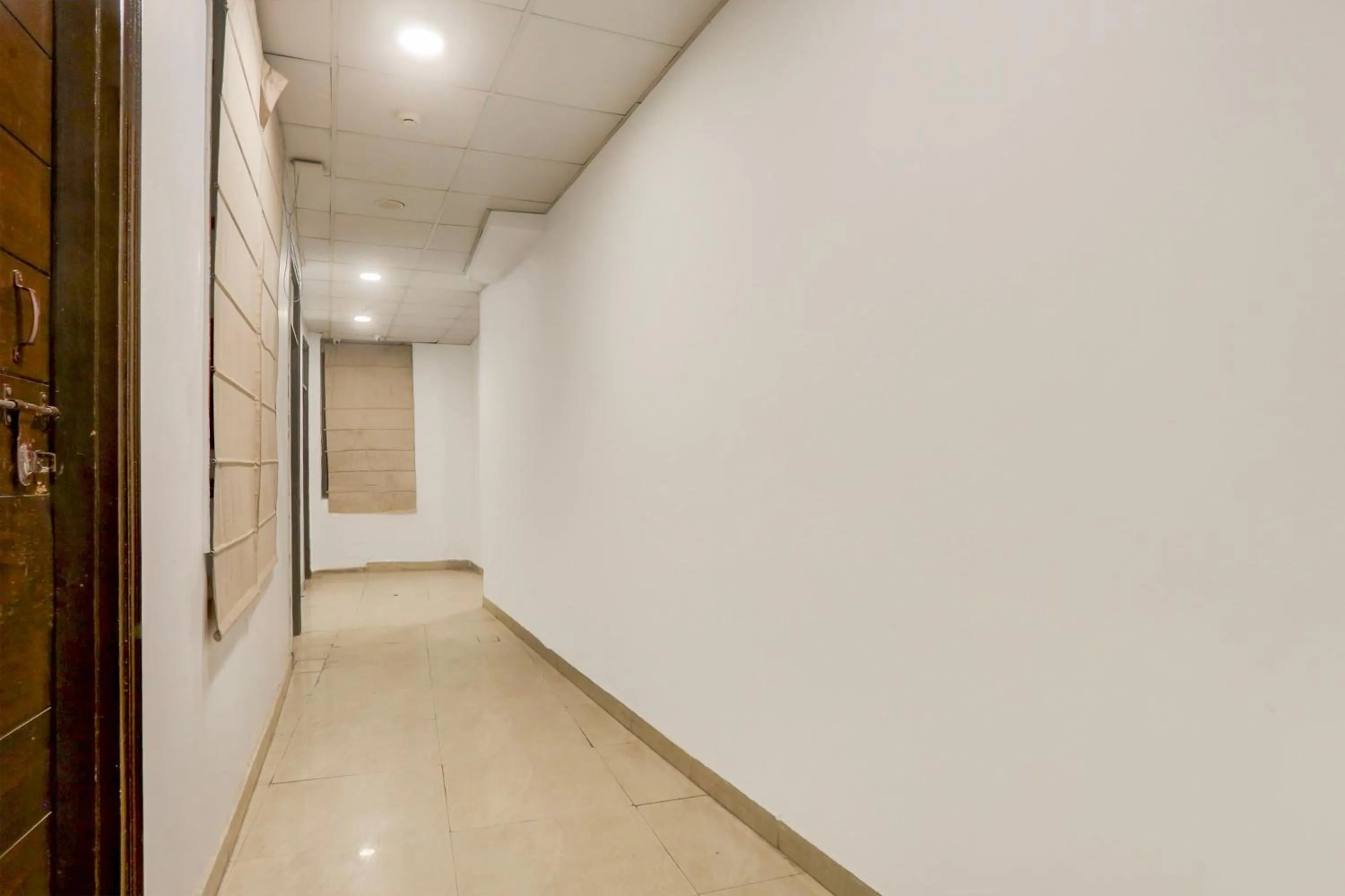 Super Townhouse Super Anmol Residency Near Saket Metro Delhi