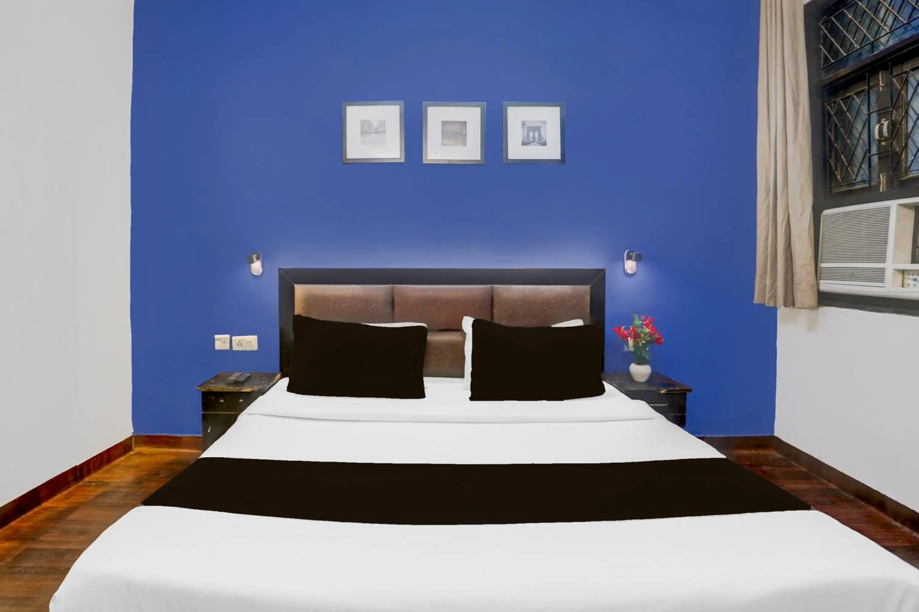Super Townhouse Super Anmol Residency Near Saket Metro Delhi