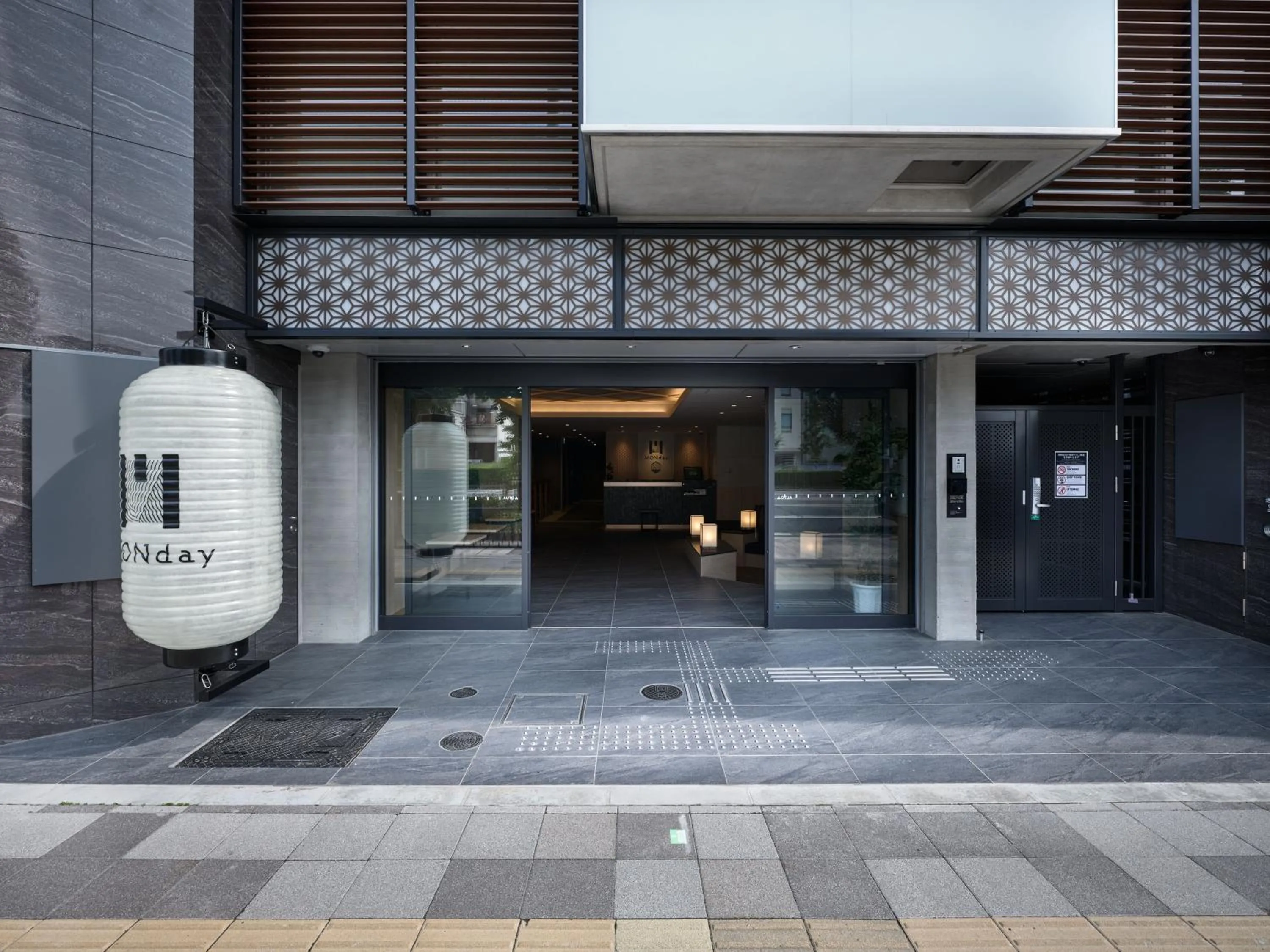 Premium Apart MONday KYOTO GOJO