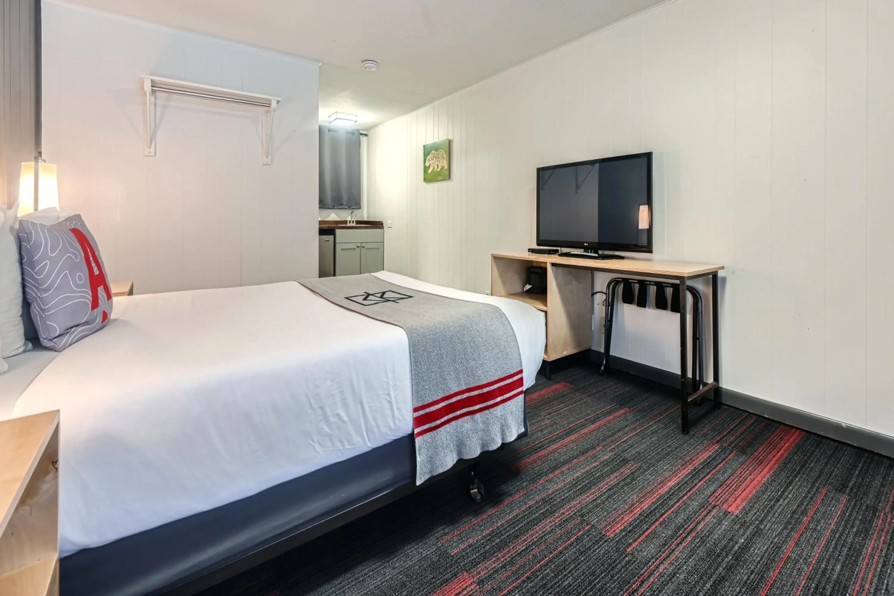 Photo of the whole room, Bed in A-Lodge Boulder