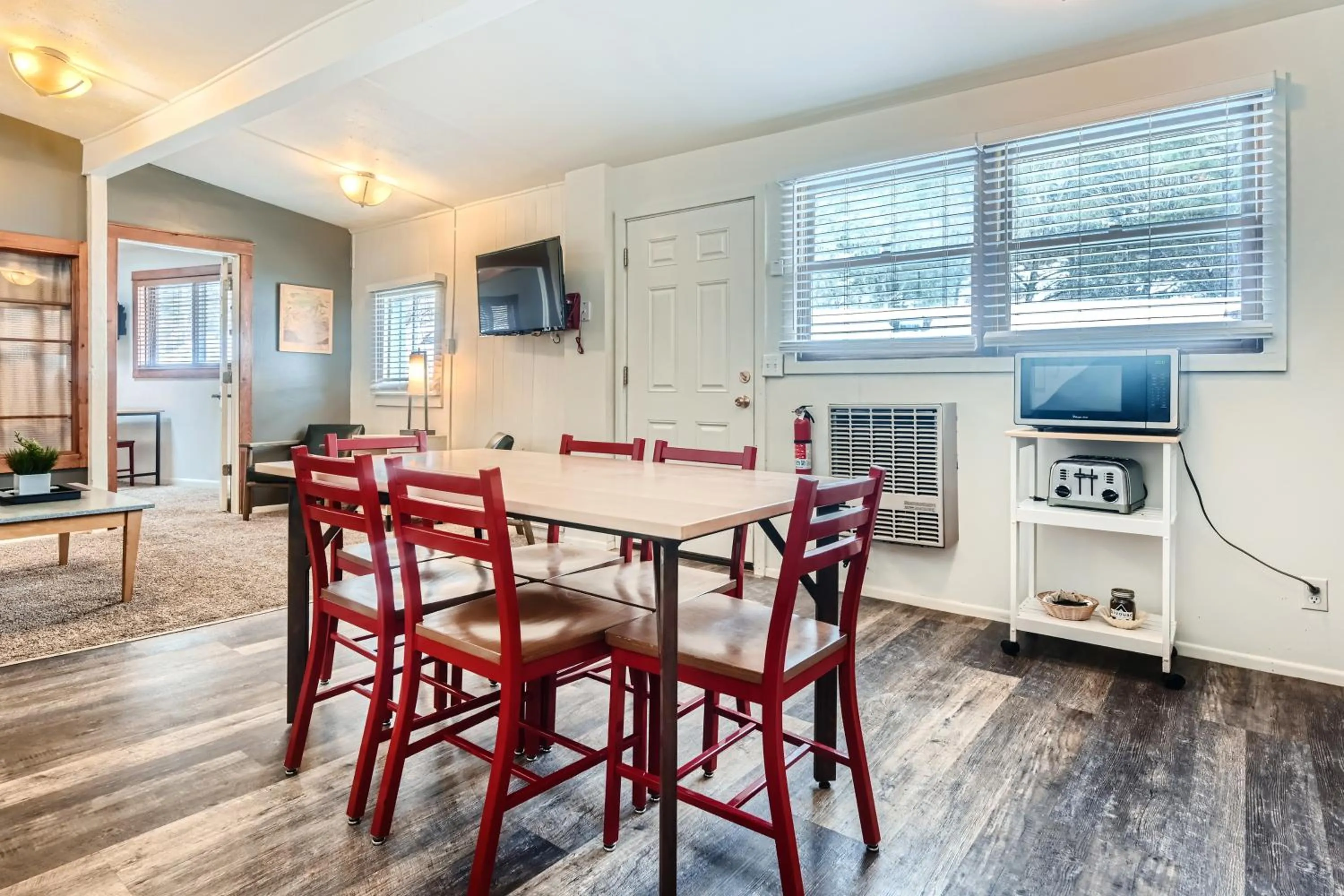 Dining area in A-Lodge Boulder