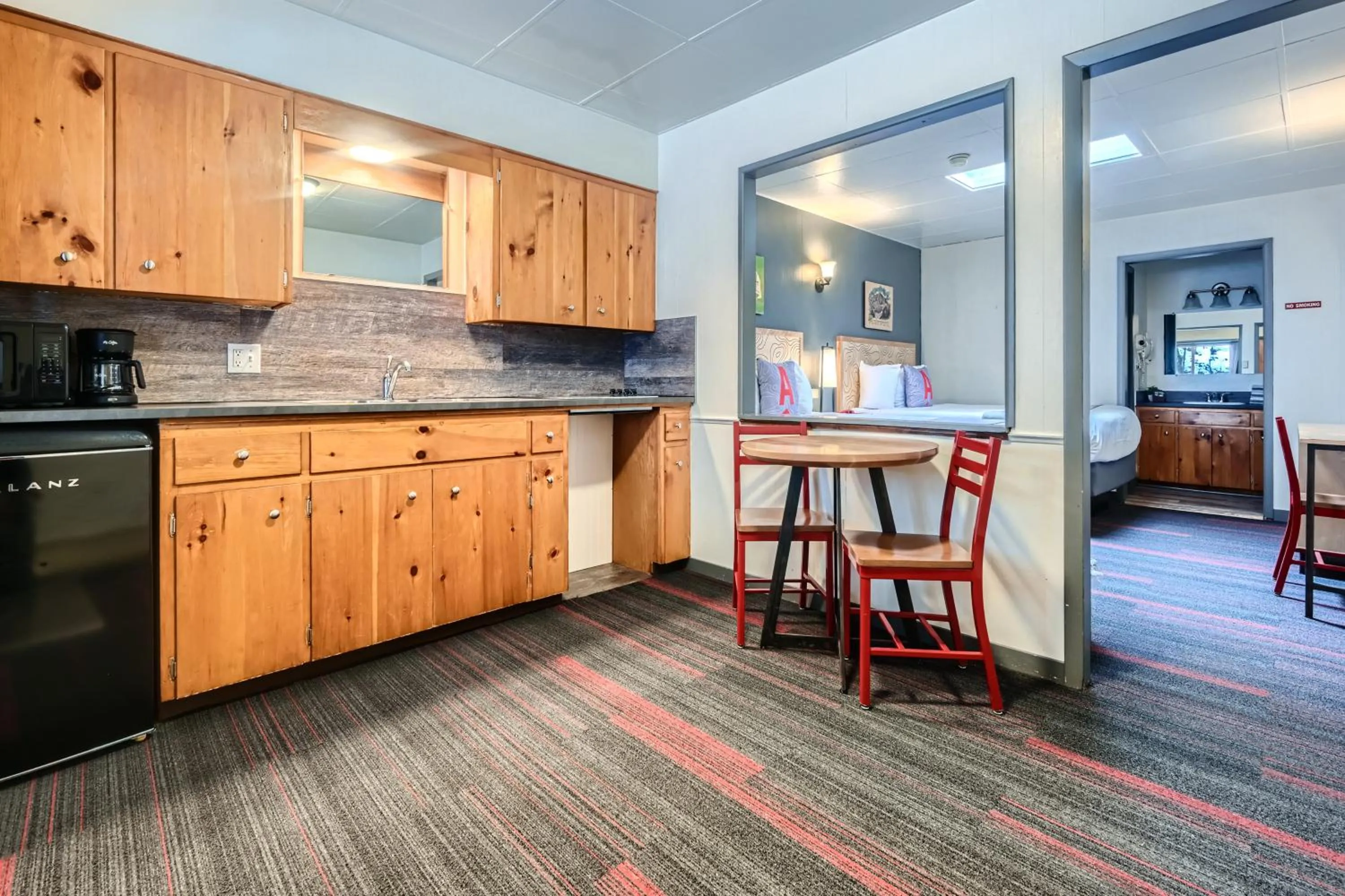 Kitchen or kitchenette in A-Lodge Boulder