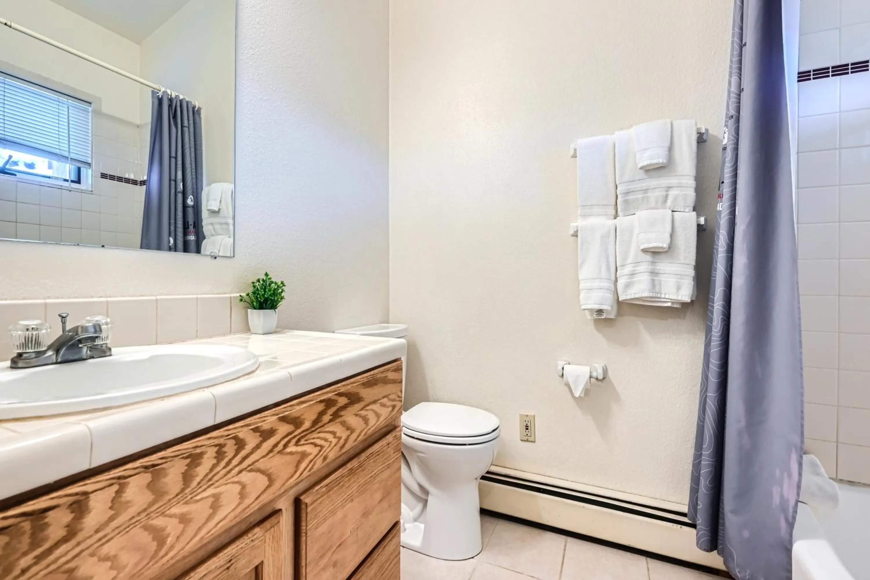 Bathroom in A-Lodge Boulder