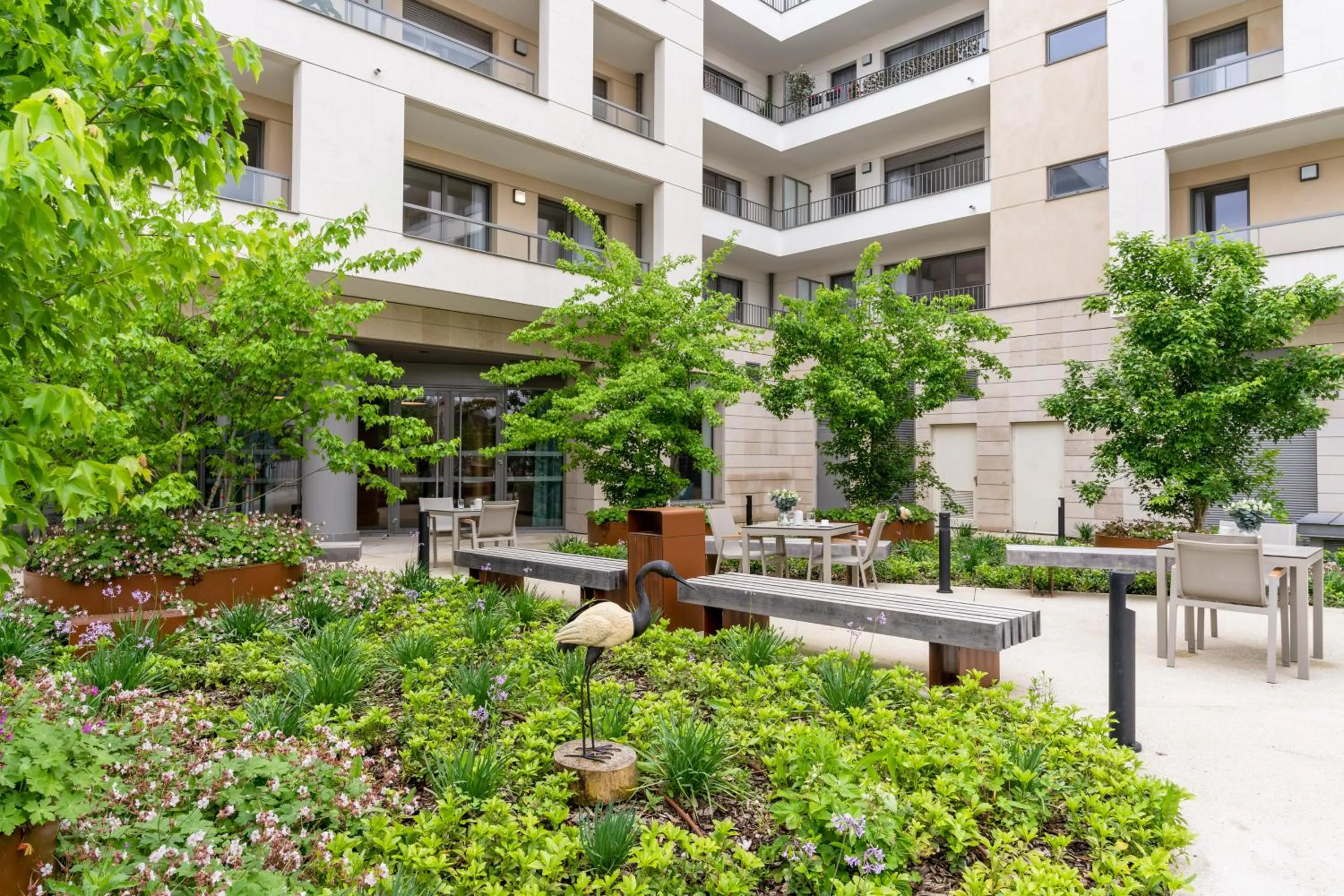 Property building in Zenao Appart'hôtels Saint-Maur-des-Fossés