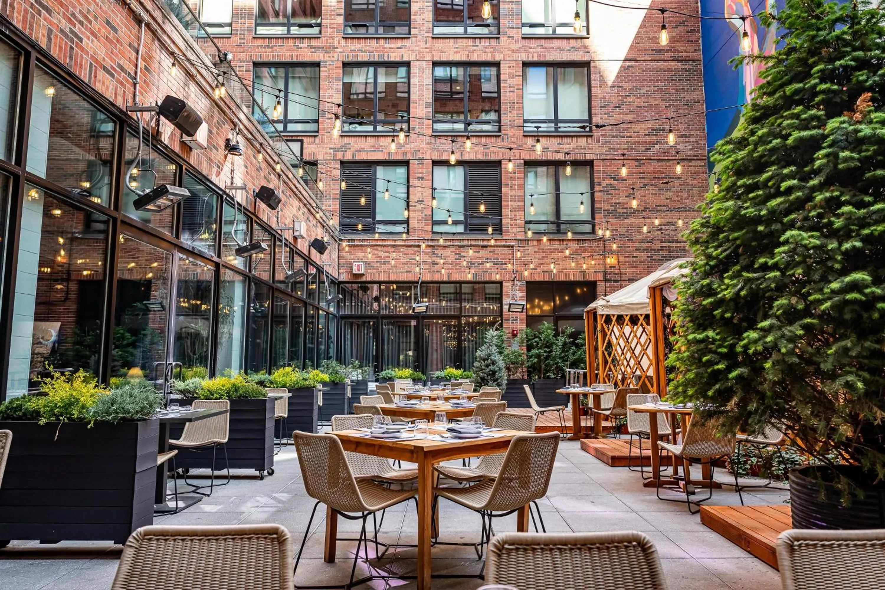 Restaurant/places to eat in Arlo SoHo