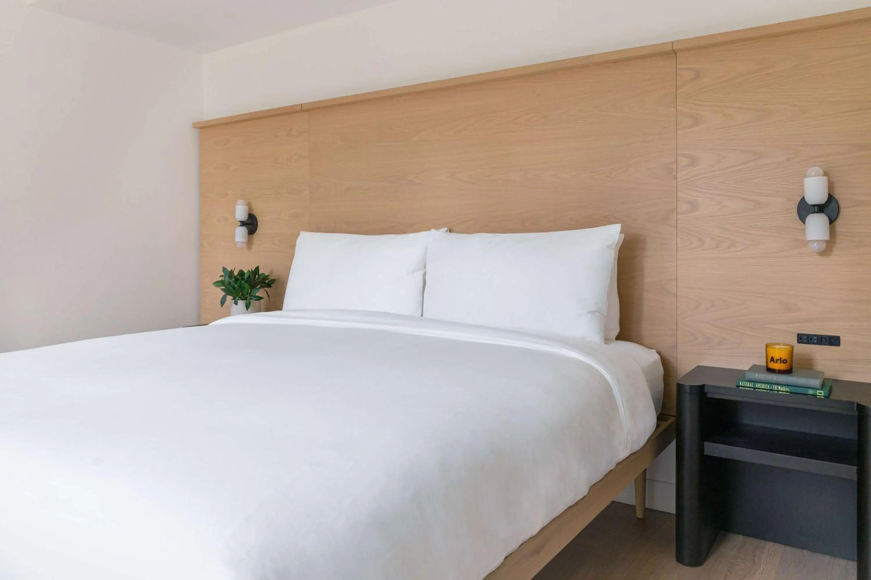 Bedroom, Bed in Arlo SoHo