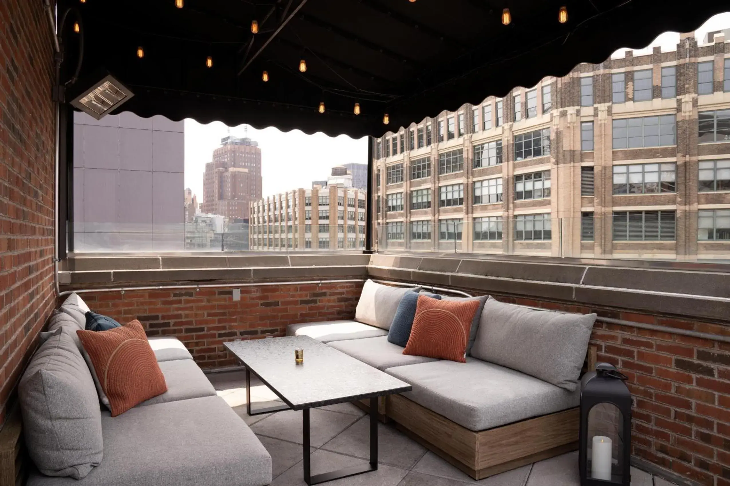 Lounge or bar in Arlo SoHo Lounge or bar in Arlo SoHo