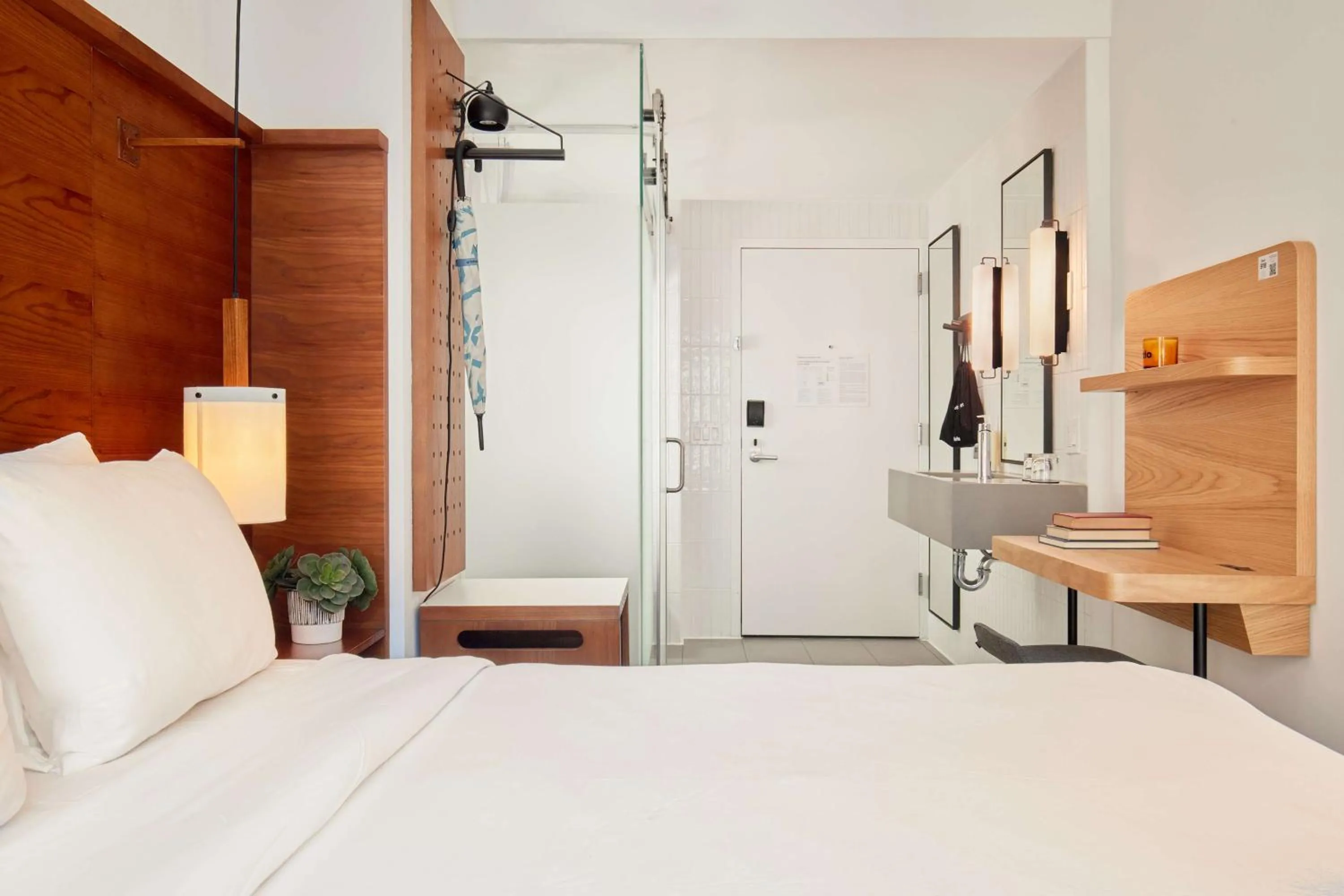 Bedroom, Bed in Arlo SoHo