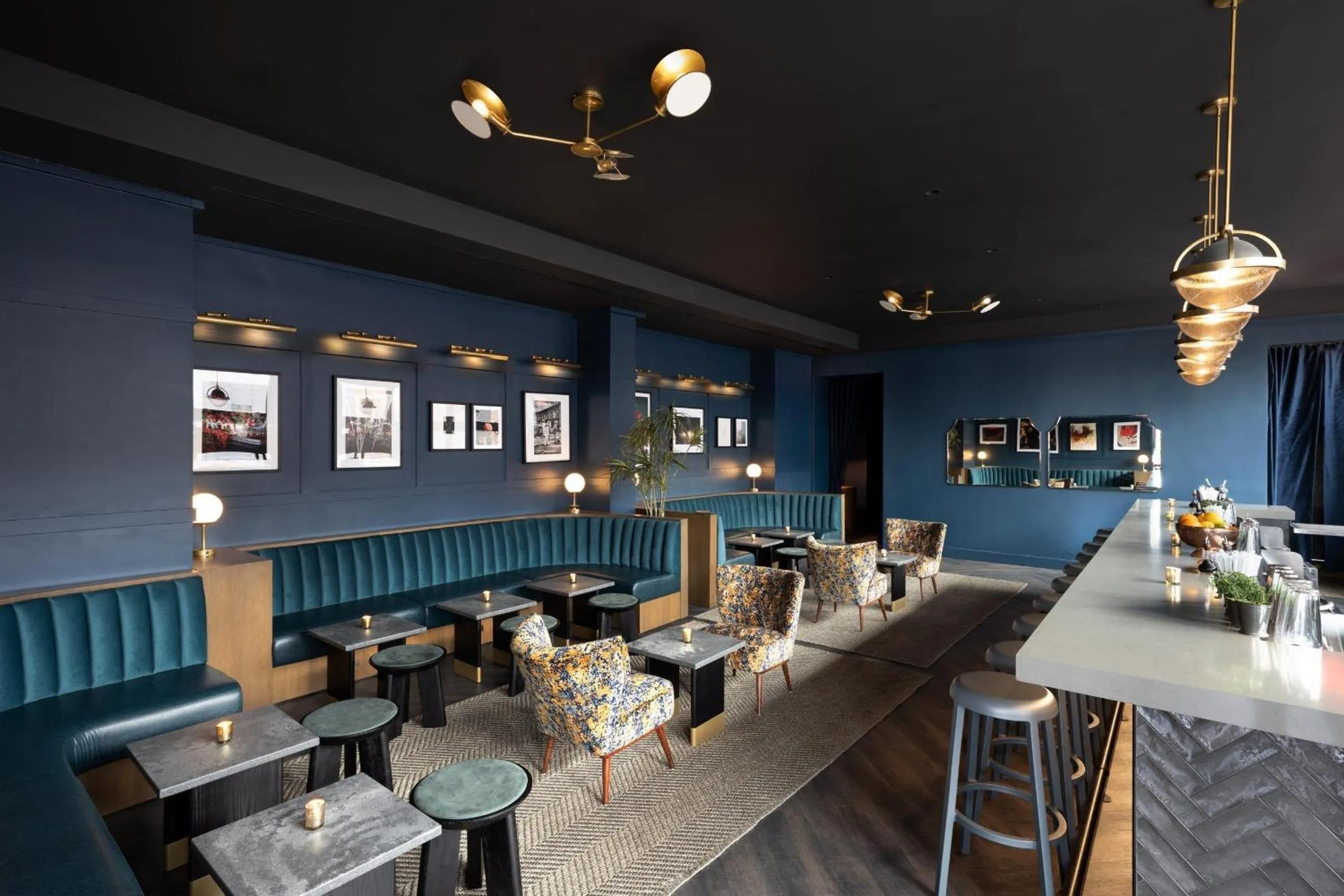 Lounge or bar in Arlo SoHo