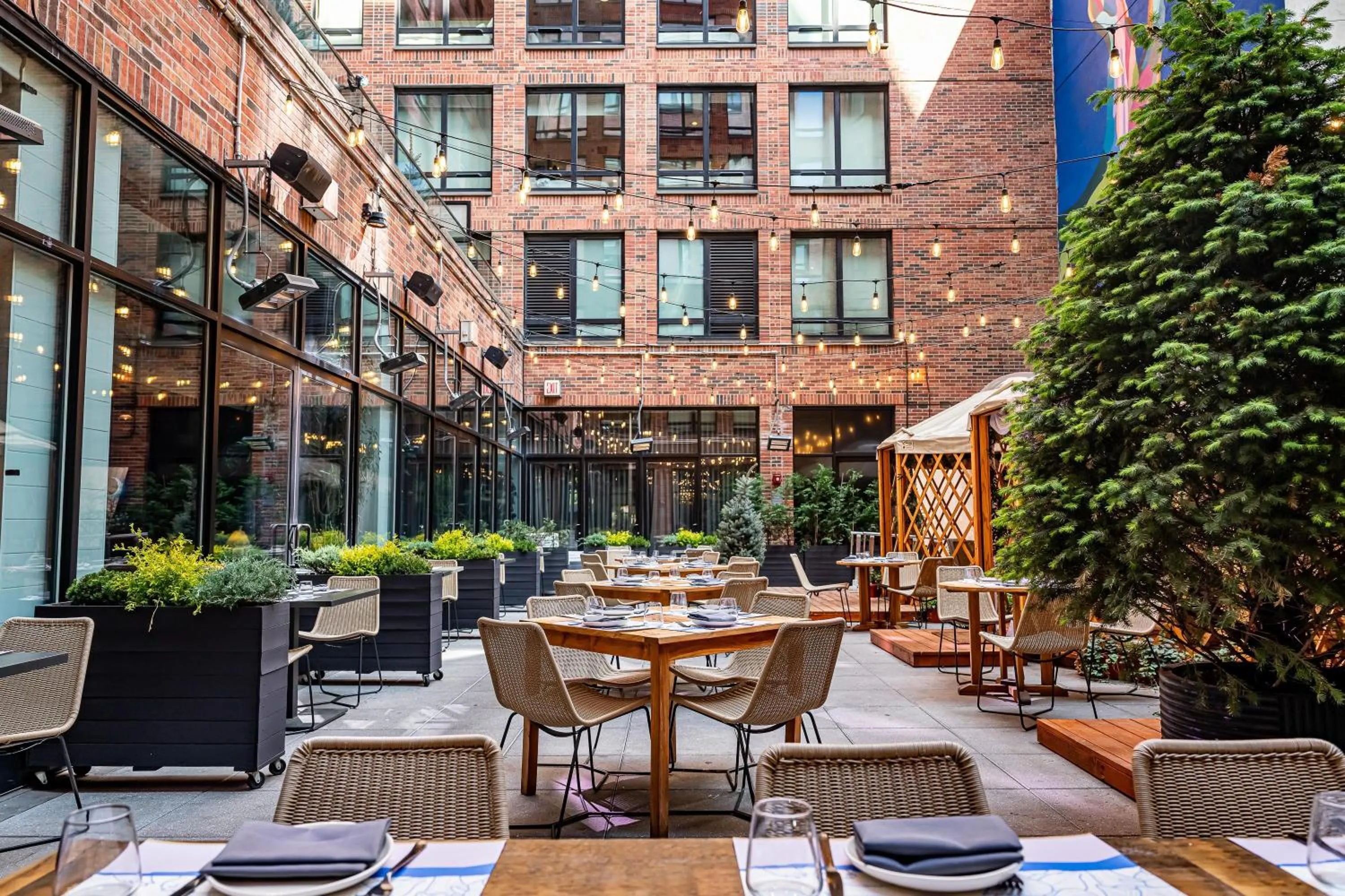 Restaurant/places to eat in Arlo SoHo