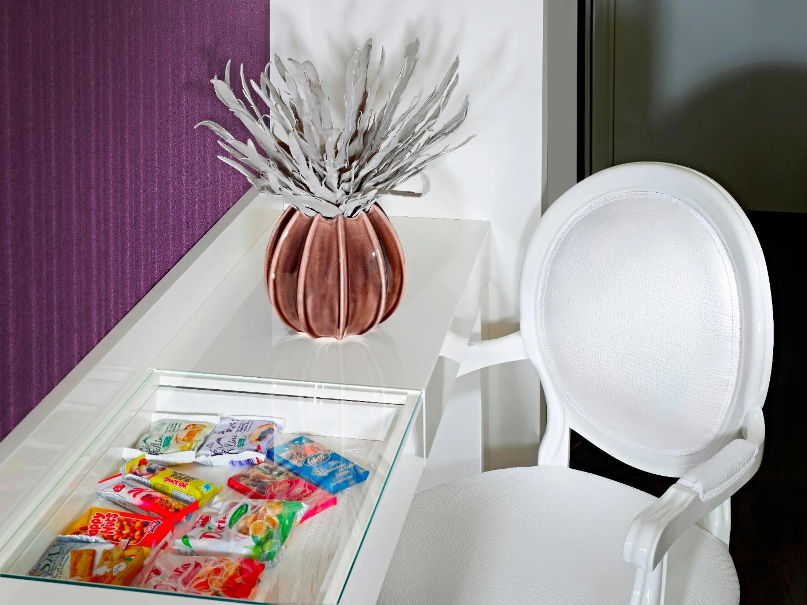 Seating area in Blue Relais Maggiore