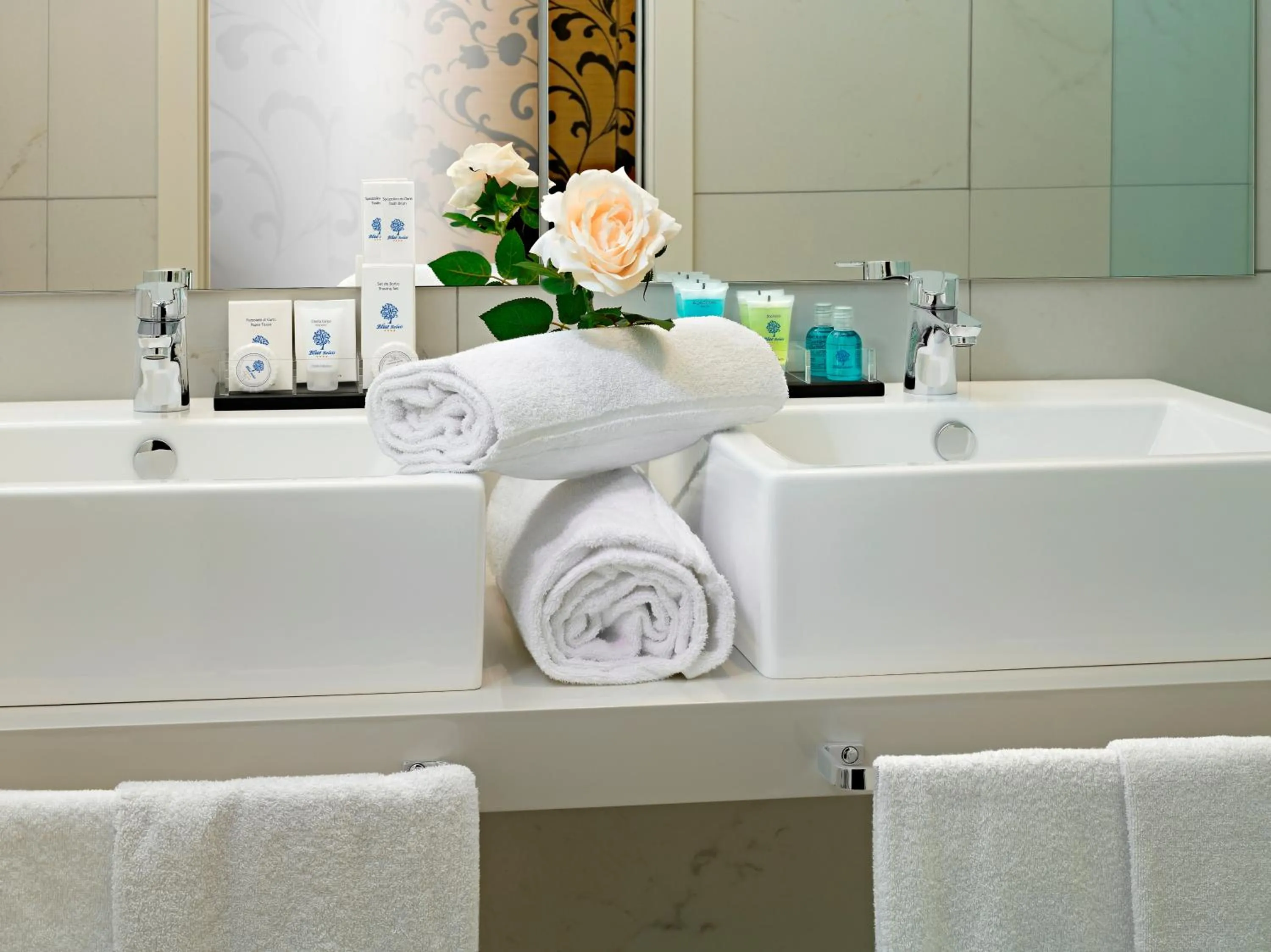 Toilet in Blue Relais Maggiore