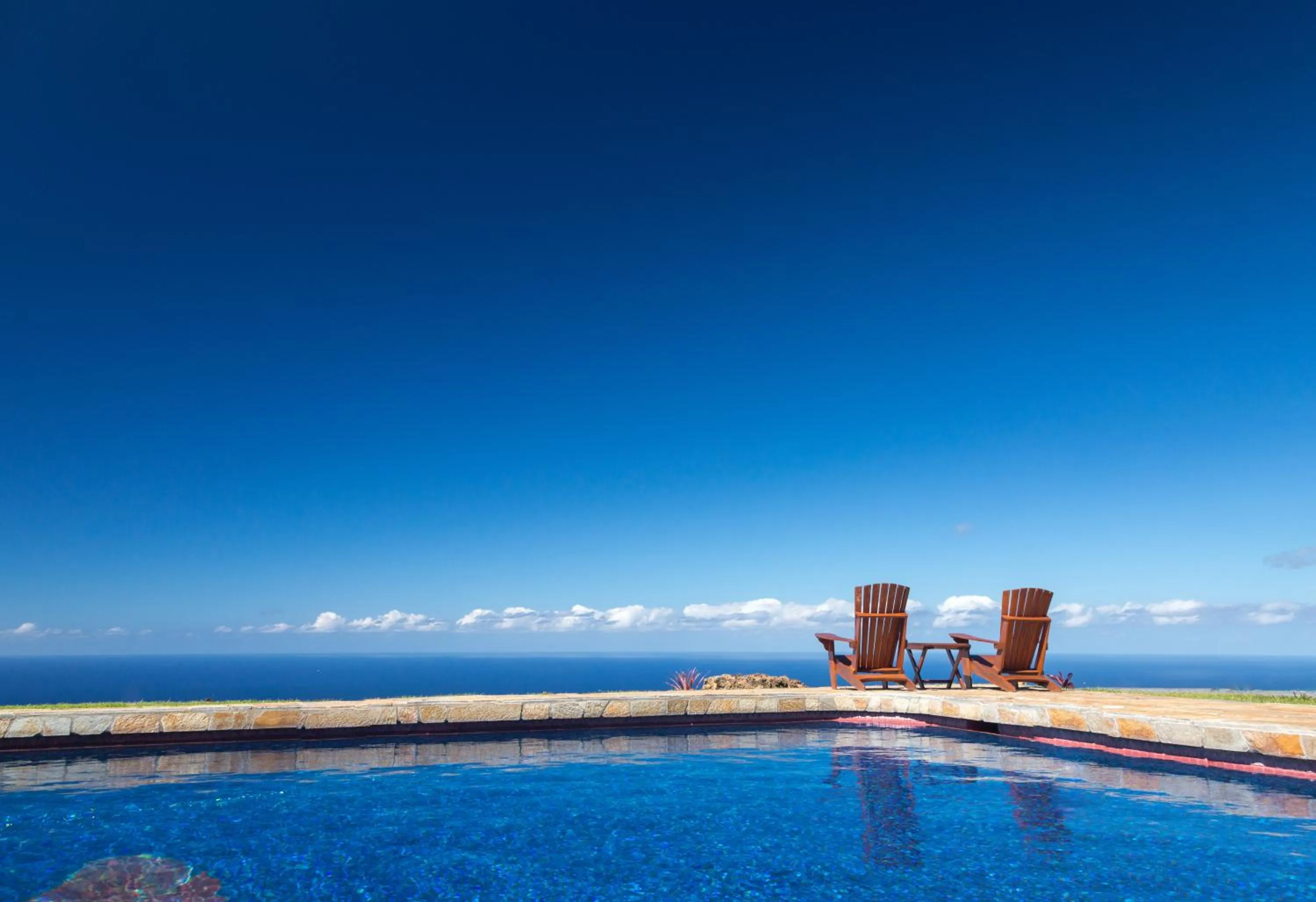 Swimming pool in Holualoa Inn