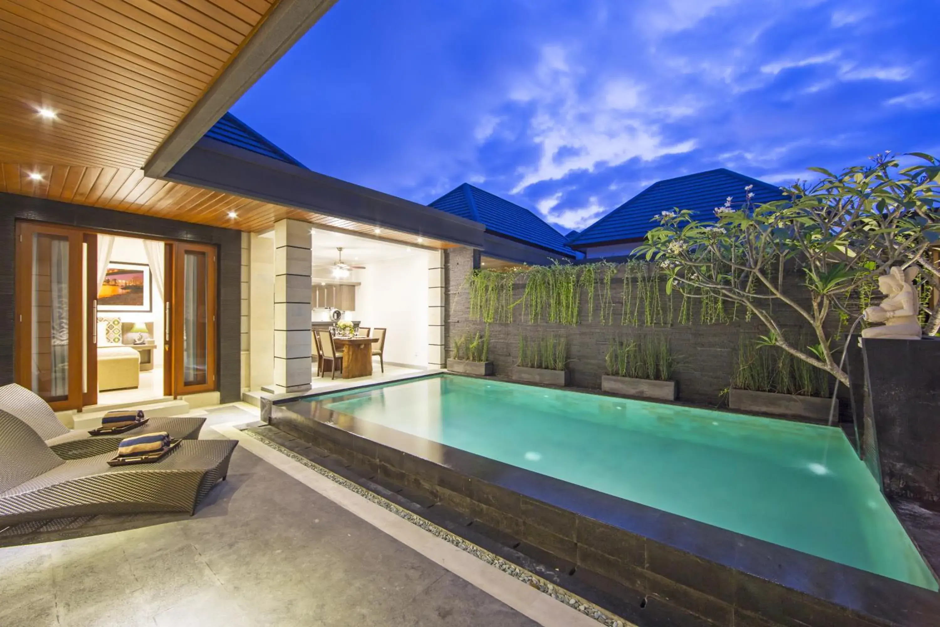 One-Bedroom Luxury Pool Villa in The Banyumas Suite Villa Legian One-Bedroom Luxury Pool Villa in The Banyumas Suite Villa Legian