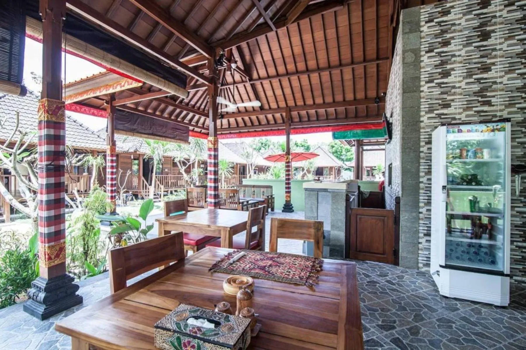 Patio in Garden Cottage Lembongan & Hostel