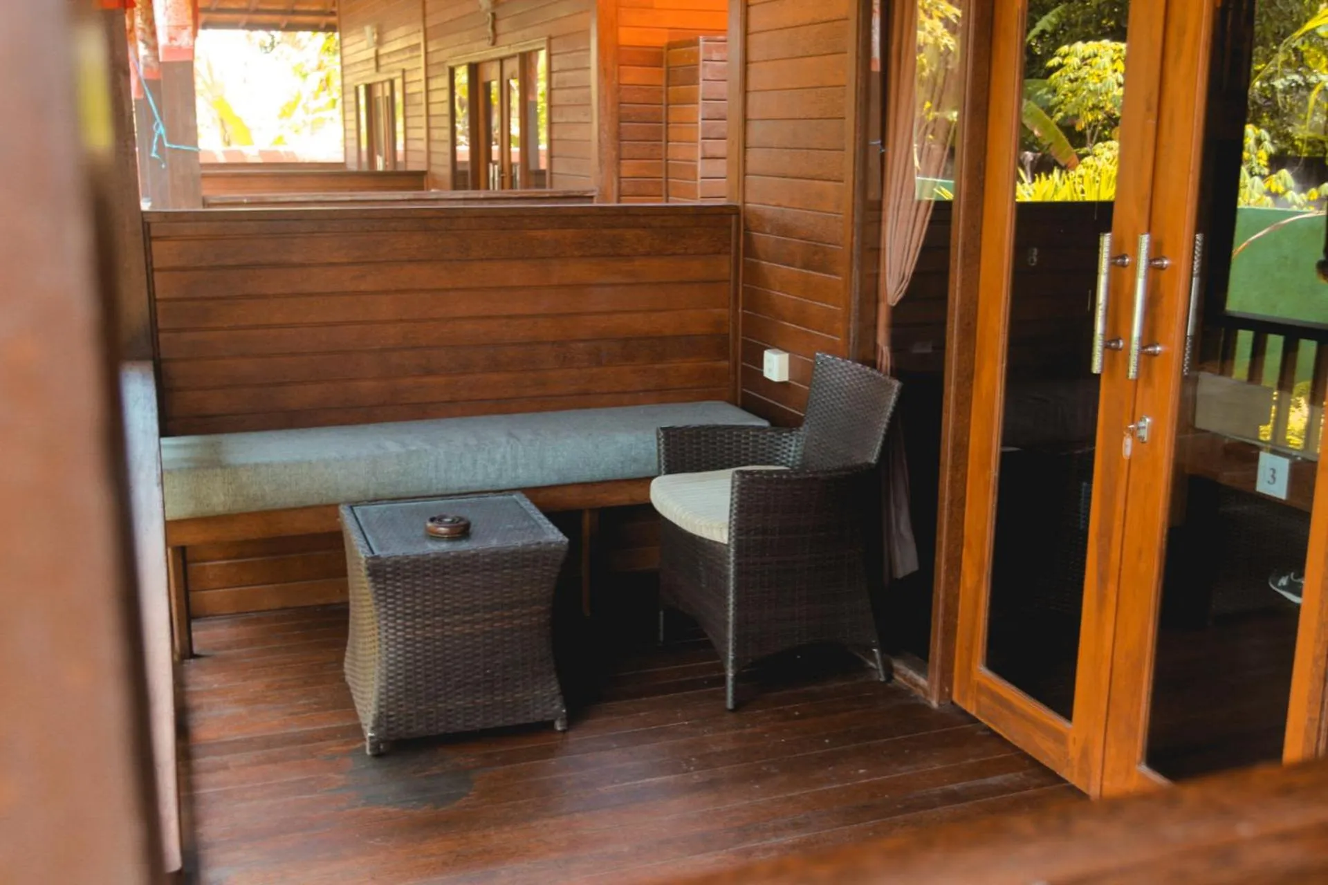 Patio in Garden Cottage Lembongan & Hostel