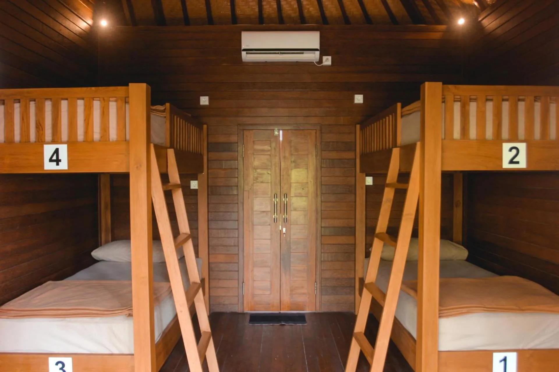 Bed in Garden Cottage Lembongan & Hostel