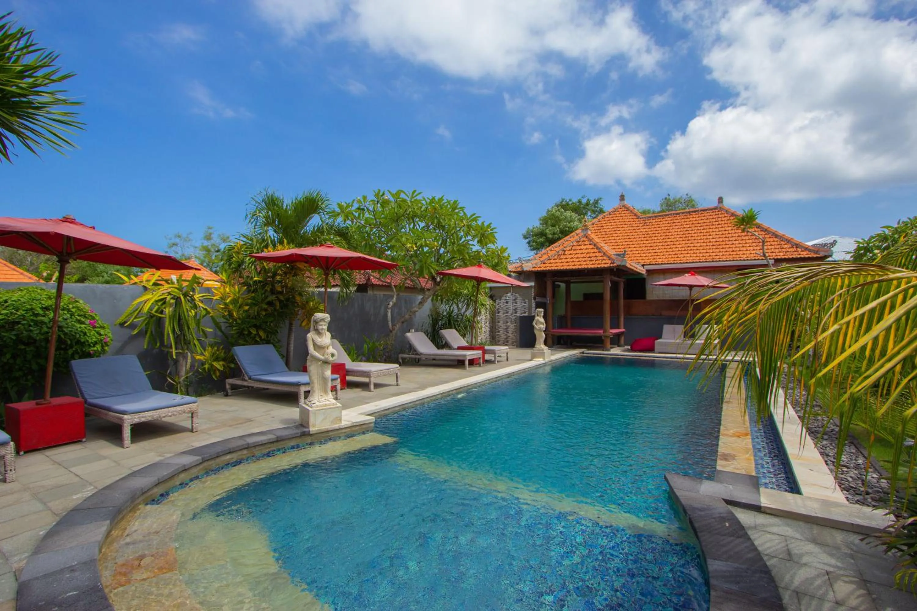 Swimming pool in Garden Cottage Lembongan & Hostel