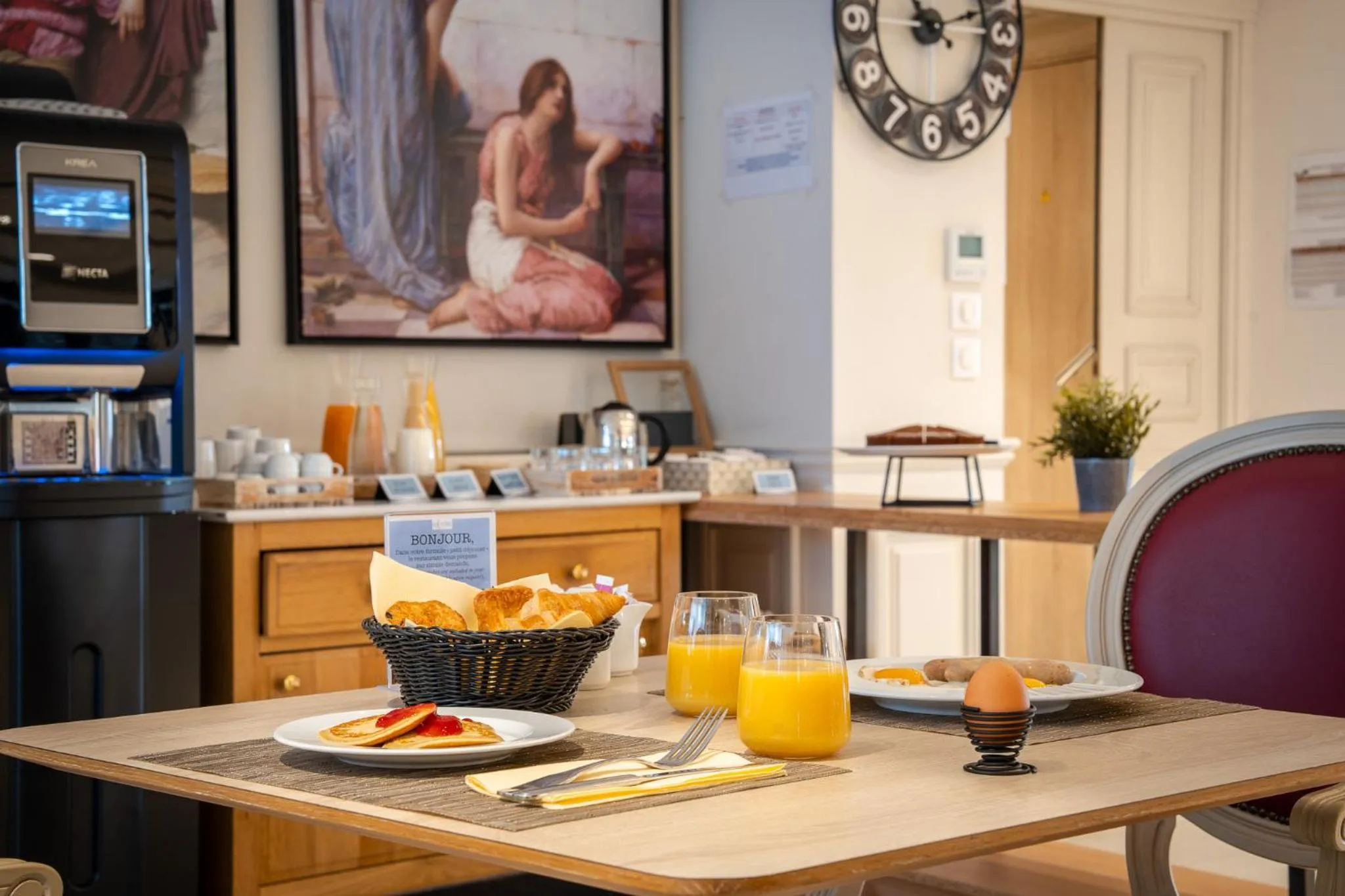 Breakfast in Zenitude Quality Aparthotel Nice