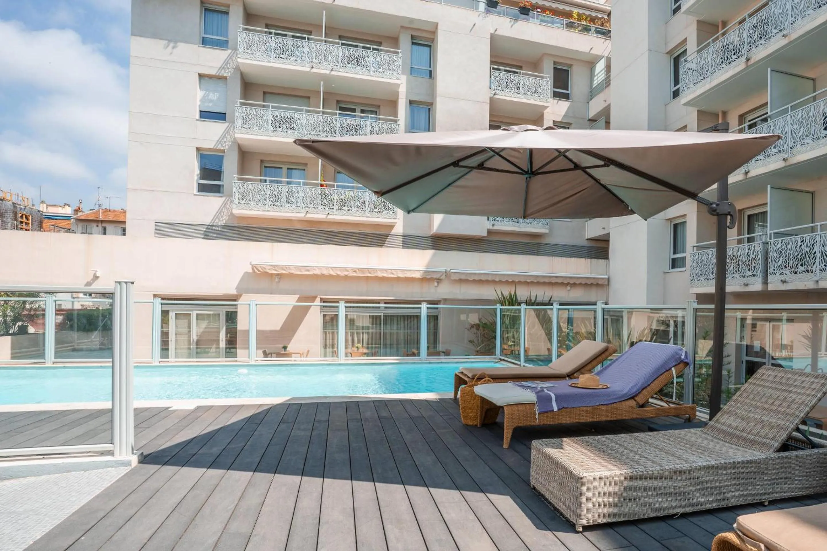 Swimming pool in Zenitude Quality Aparthotel Nice