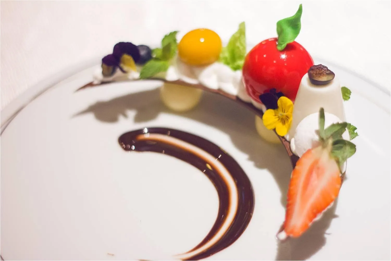 Restaurant/places to eat in LN Hotel Five