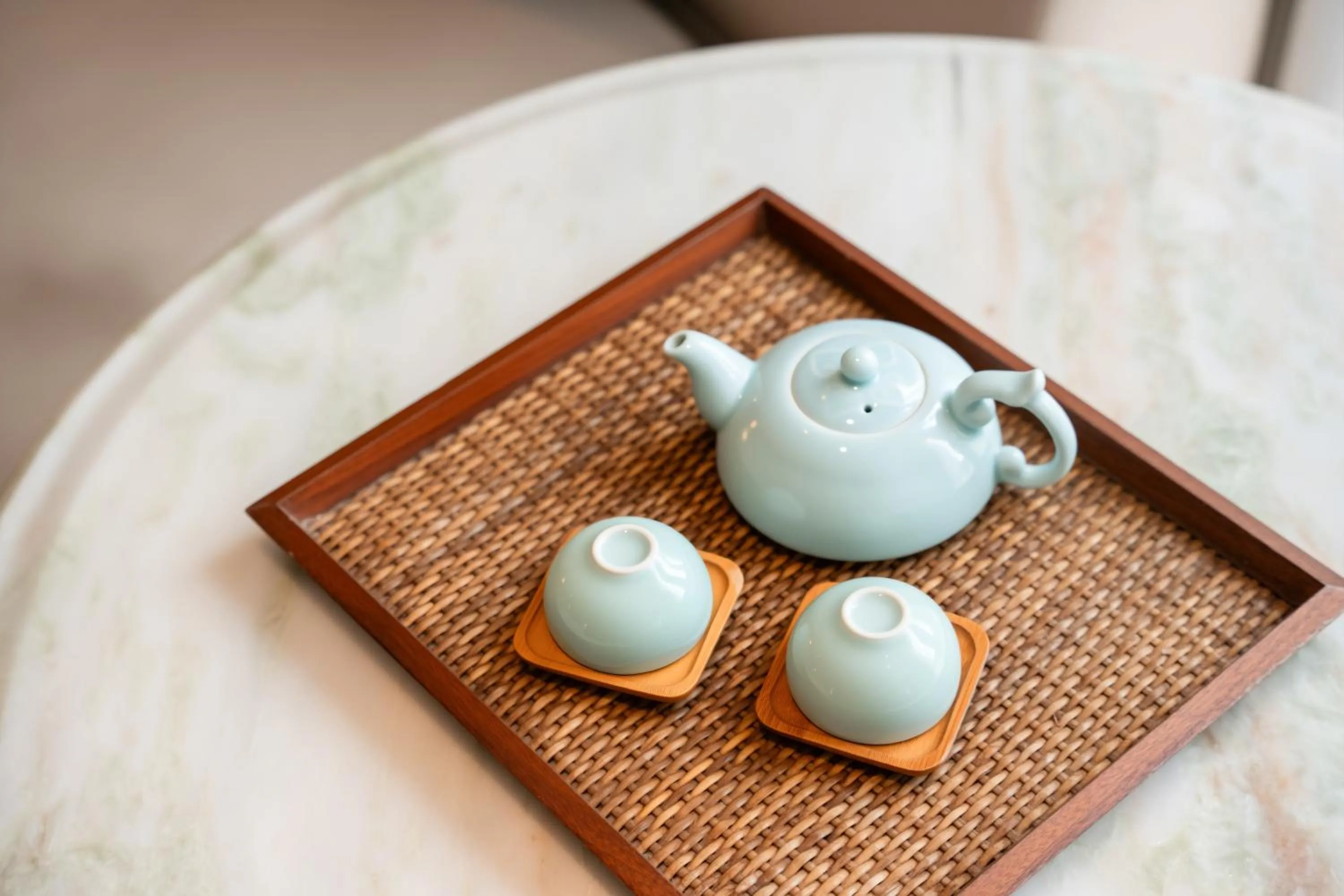 Coffee/tea facilities in LN Hotel Five