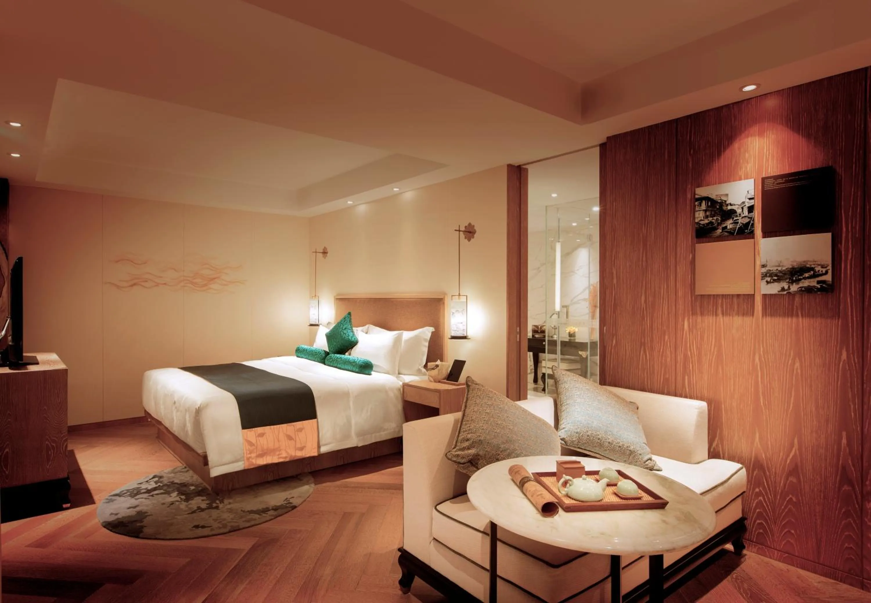 Bedroom, Bed in LN Hotel Five