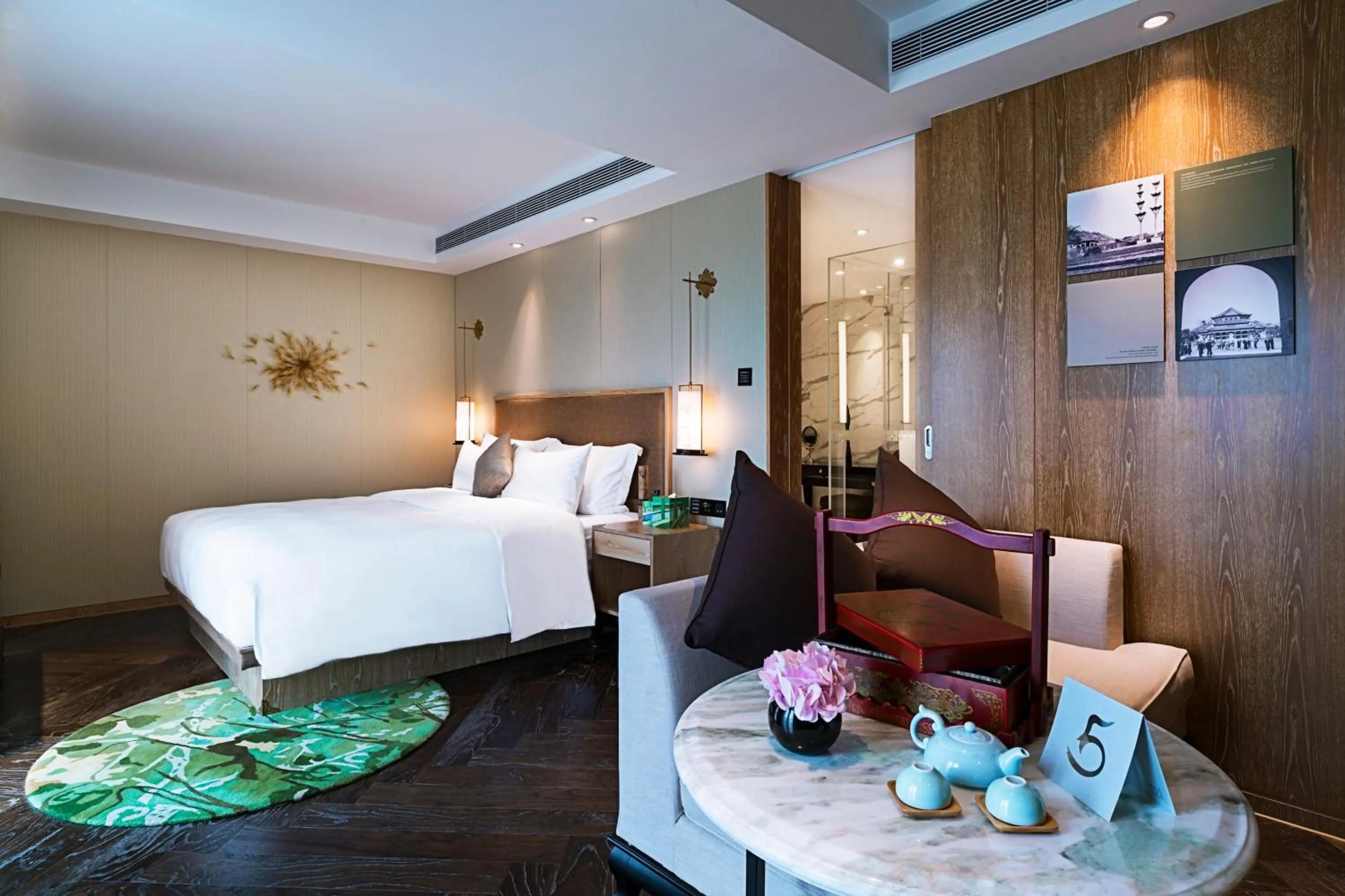 Bed in LN Hotel Five