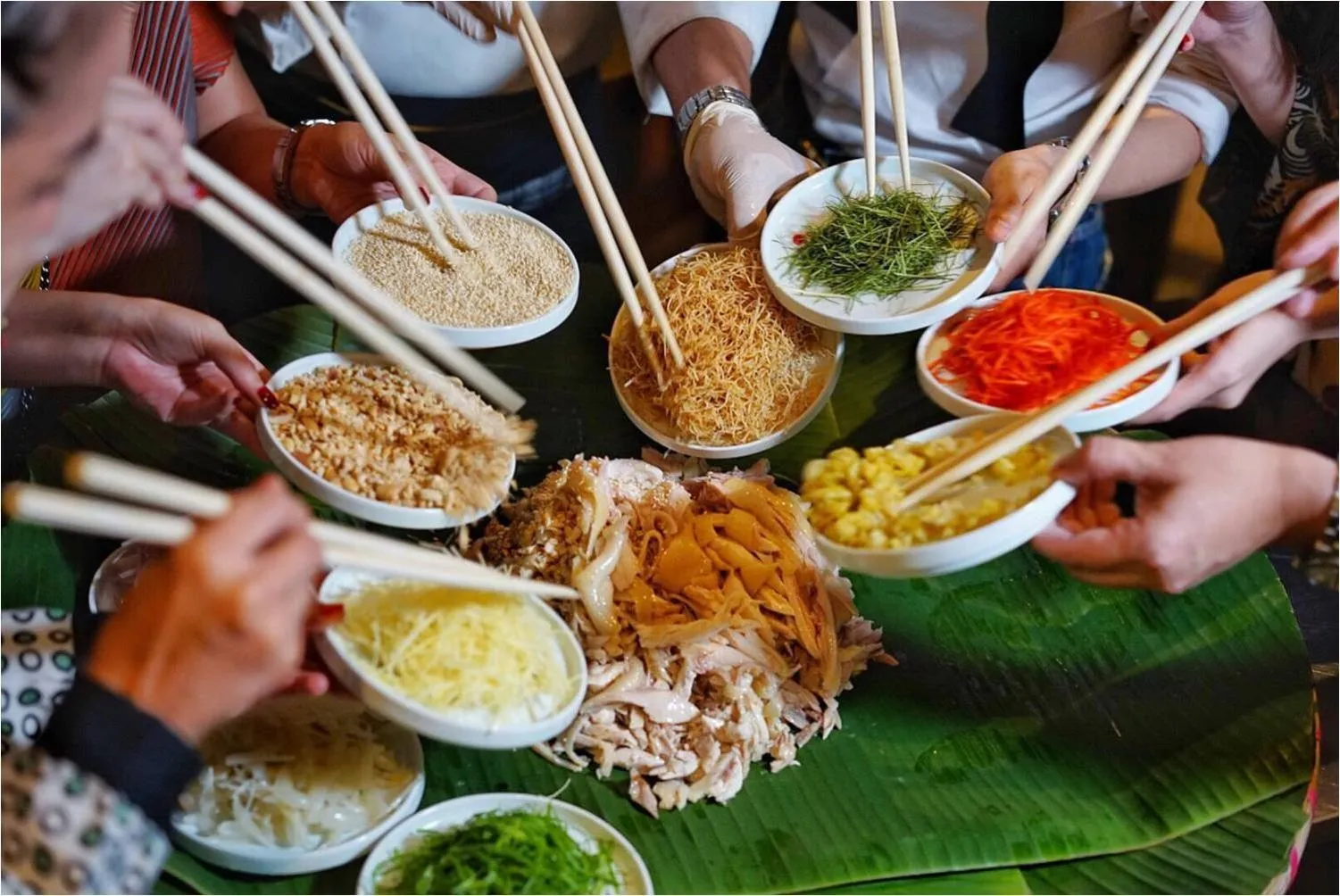 Restaurant/places to eat in LN Hotel Five