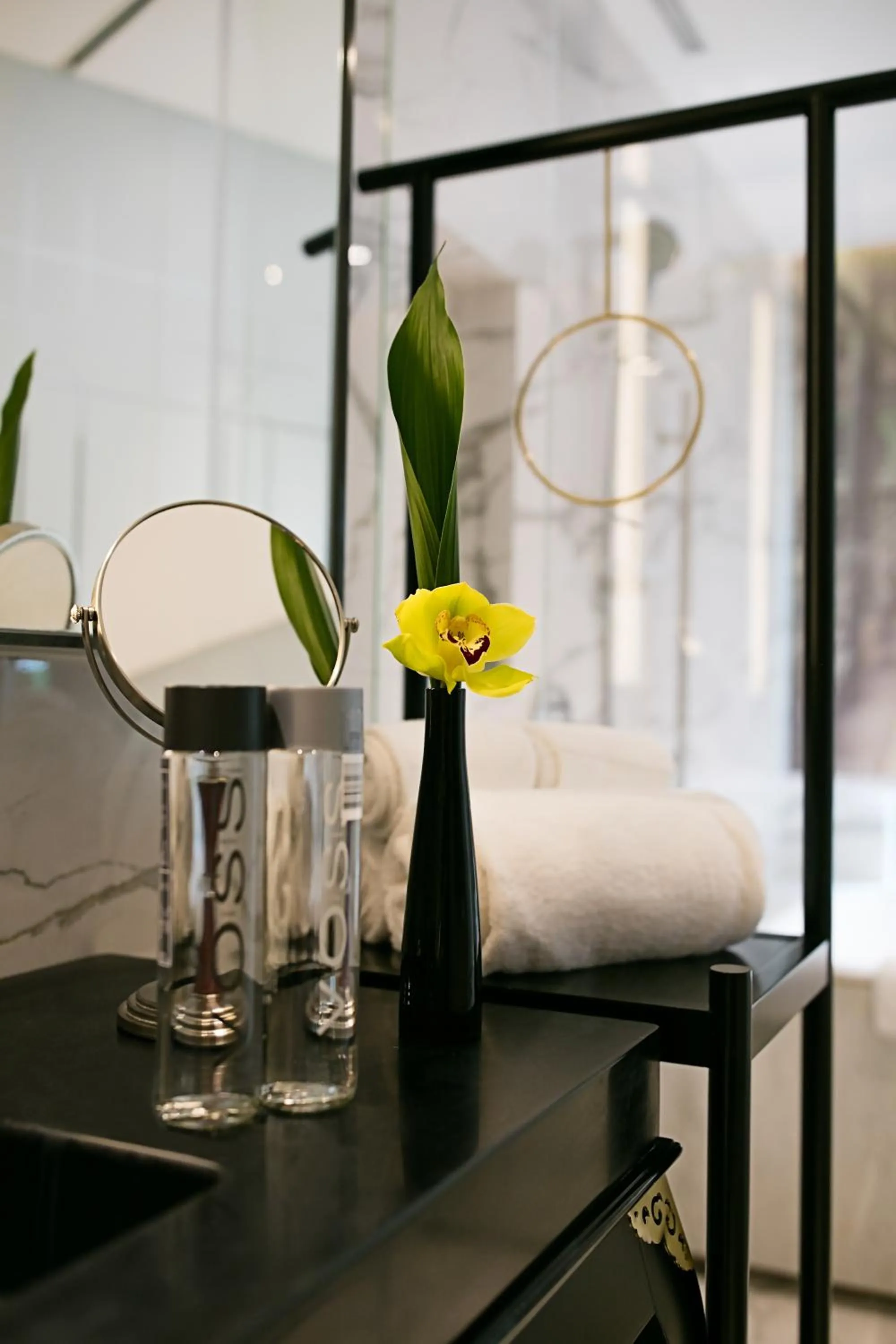 towels in LN Hotel Five