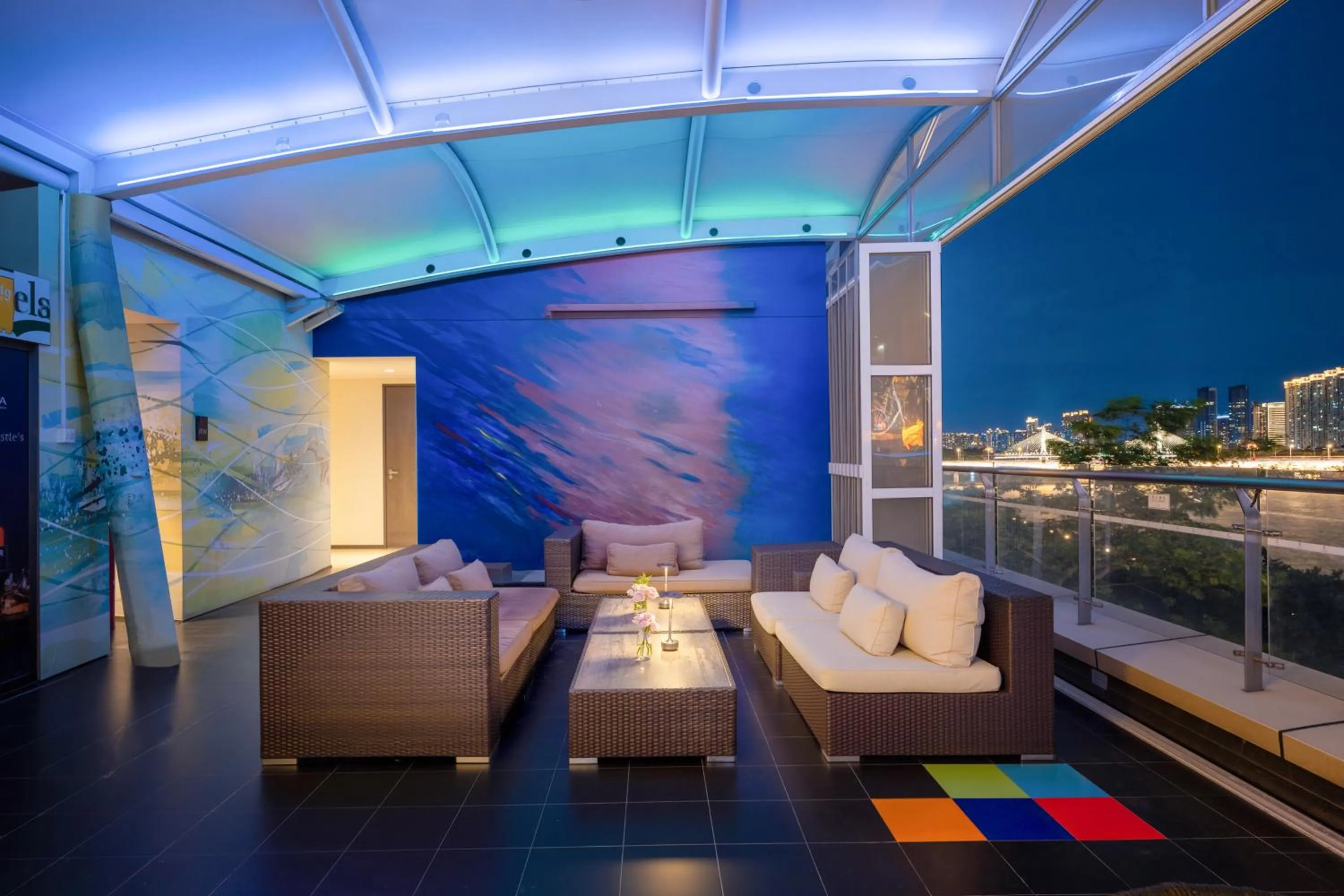 Lounge or bar in LN Hotel Five